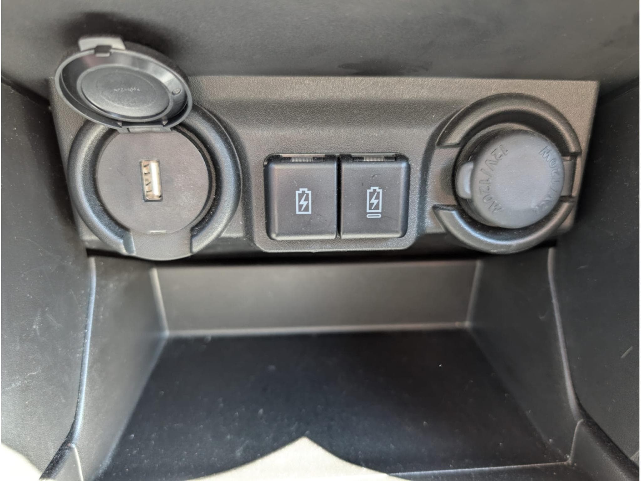 Suzuki Swift 1.2 HYBRID GL+CVT BOITE AUTO *GARANTIE 6 ANS CONSTRUCTEUR* (2025) - Photo 24