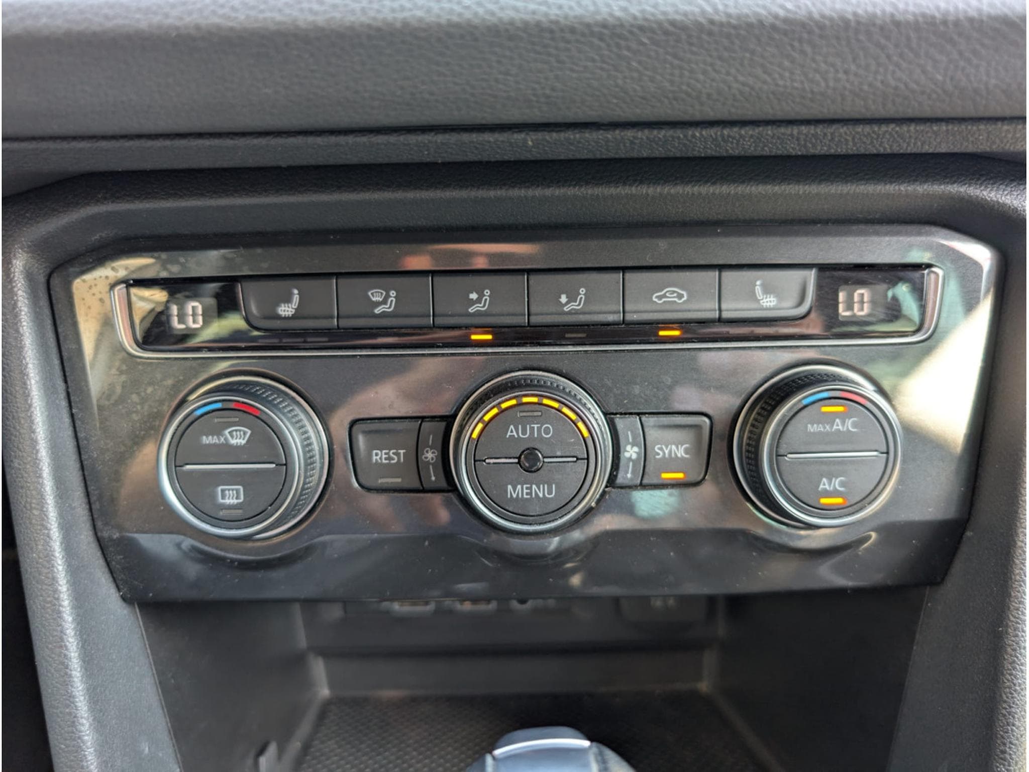 VW Tiguan 2.0 BITDI 240CH 4MOTION R-LINE DSG * GARANTIE 36 MOIS* (2019) - Photo 13