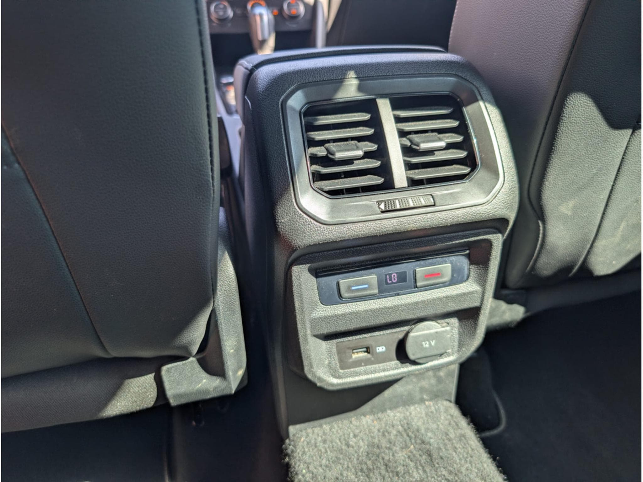 VW Tiguan 2.0 BITDI 240CH 4MOTION R-LINE DSG * GARANTIE 36 MOIS* (2019) - Photo 15