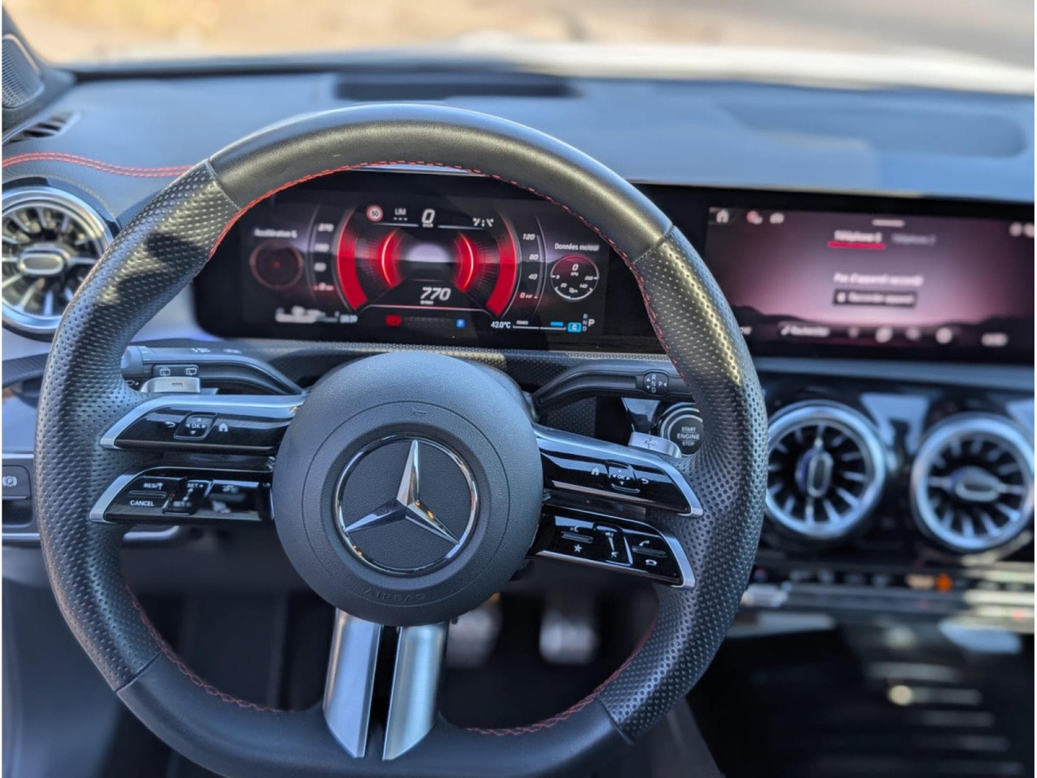Mercedes CLA 200 Shooting Brake AMG LINE * CAMERA 360 * PANORAMA * 7G-DCT (2025) - Photo 7