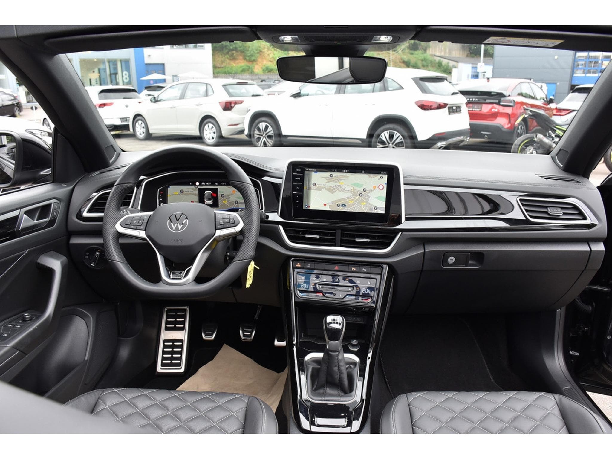 VW T-Roc Cabrio 1.5 TSI R-Line CUIR TRAVEL SIDE CHFF ADD MATRIX CAM (2025) - Photo 11