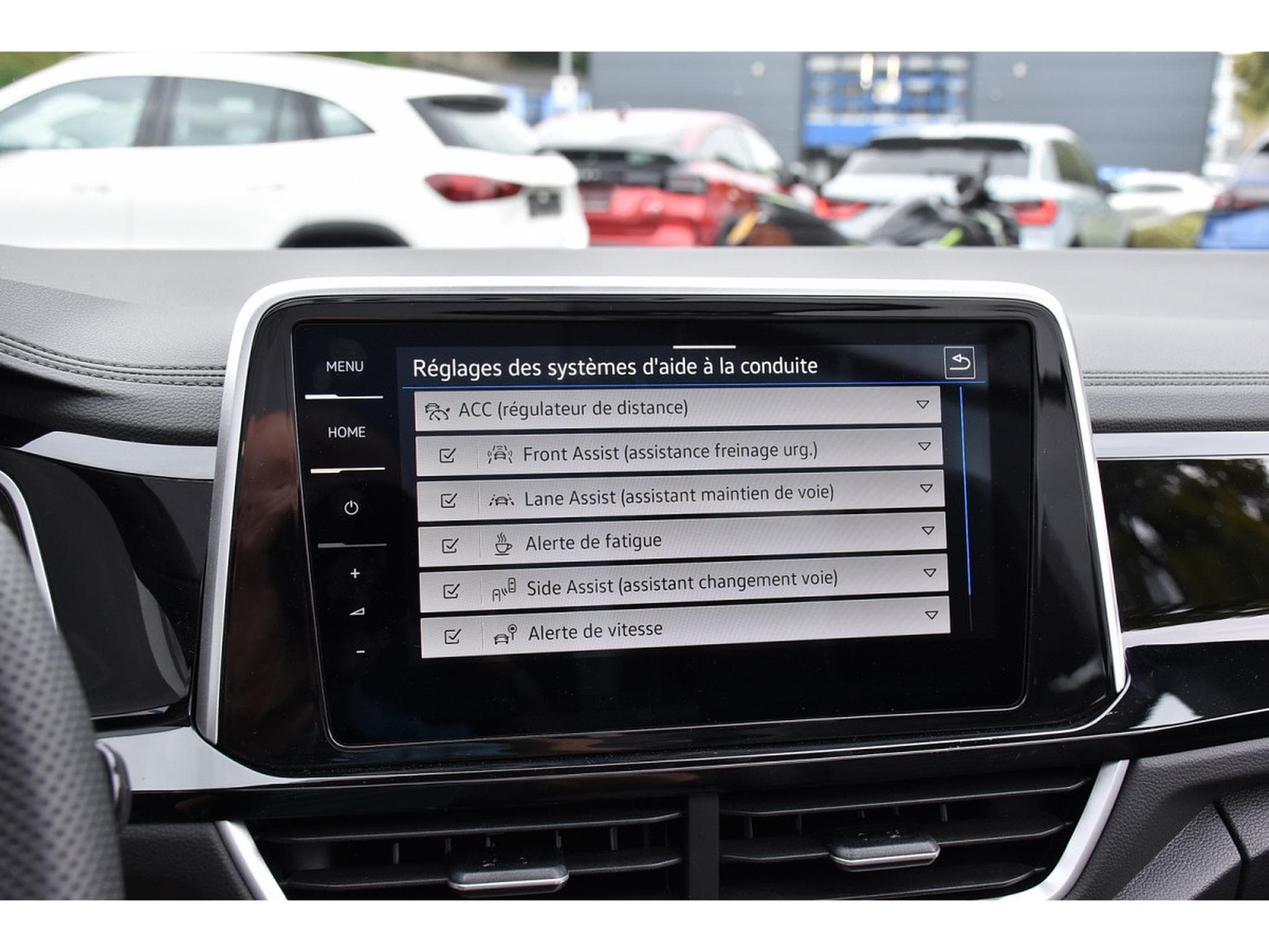 VW T-Roc Cabrio 1.5 TSI R-Line CUIR TRAVEL SIDE CHFF ADD MATRIX CAM (2025) - Photo 13