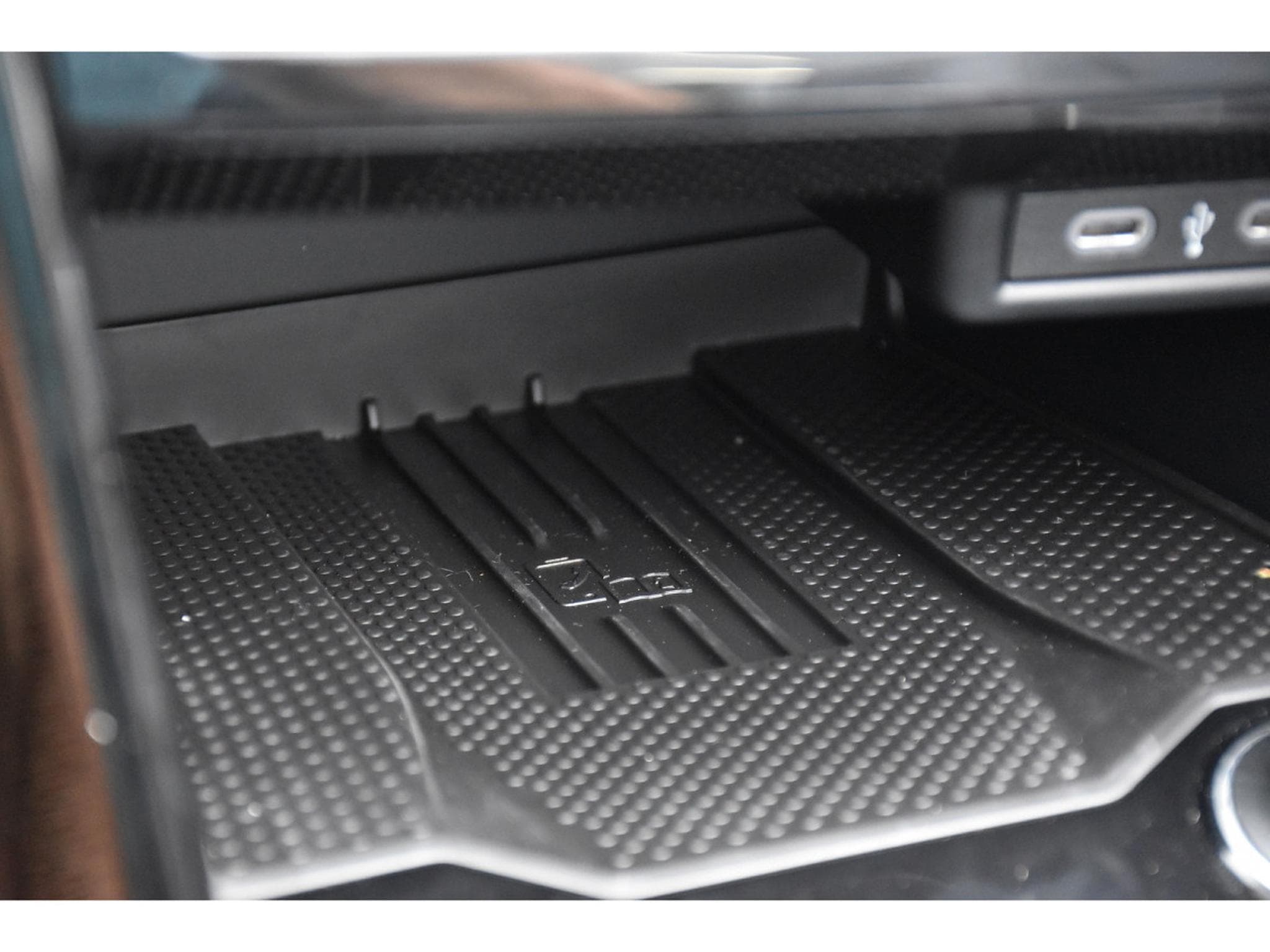 VW T-Roc Cabrio 1.5 TSI R-Line CUIR TRAVEL SIDE CHFF ADD MATRIX CAM (2025) - Photo 22