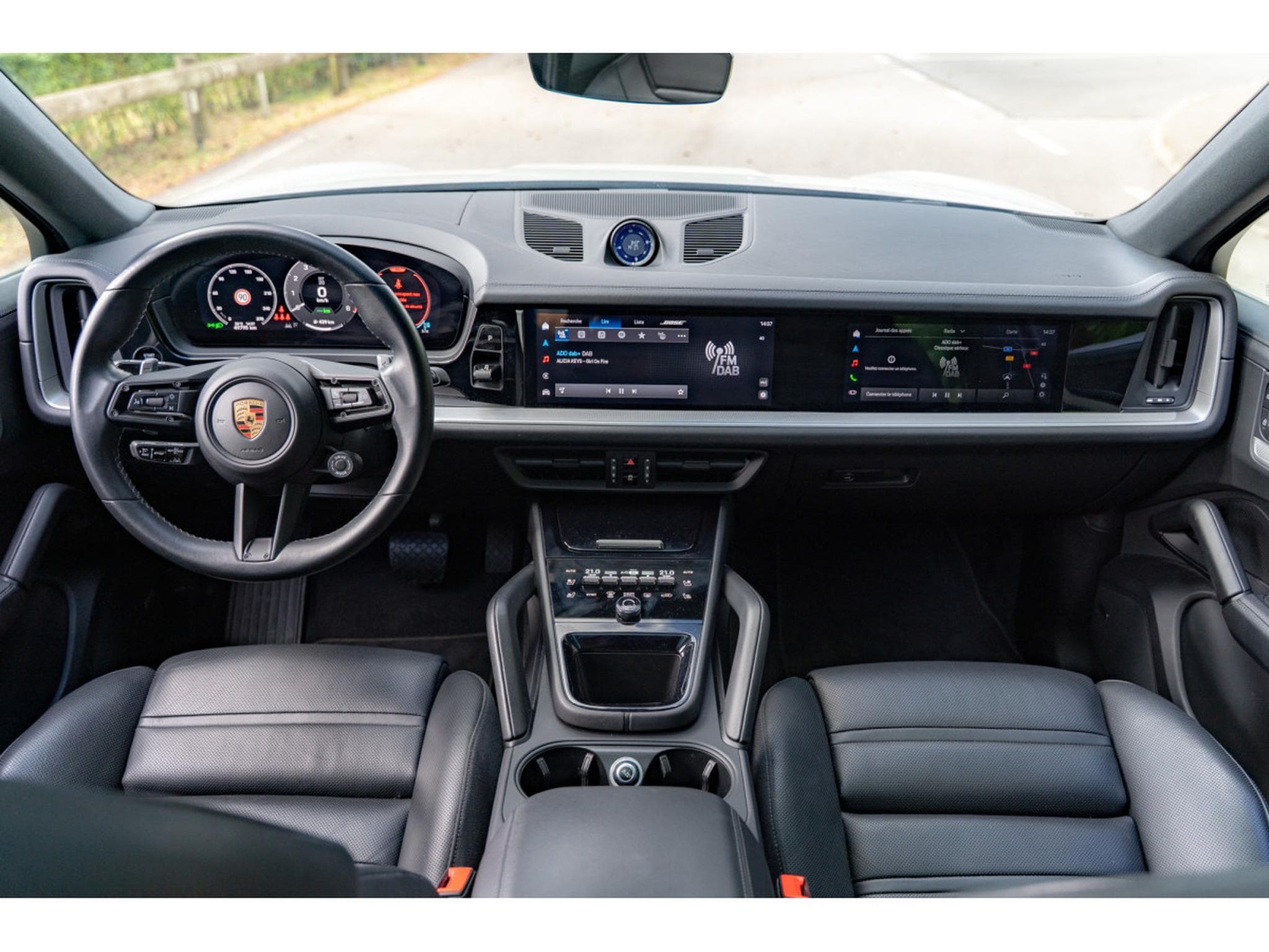 Porsche Cayenne E-Hybrid Coupé (2024) - Photo 11