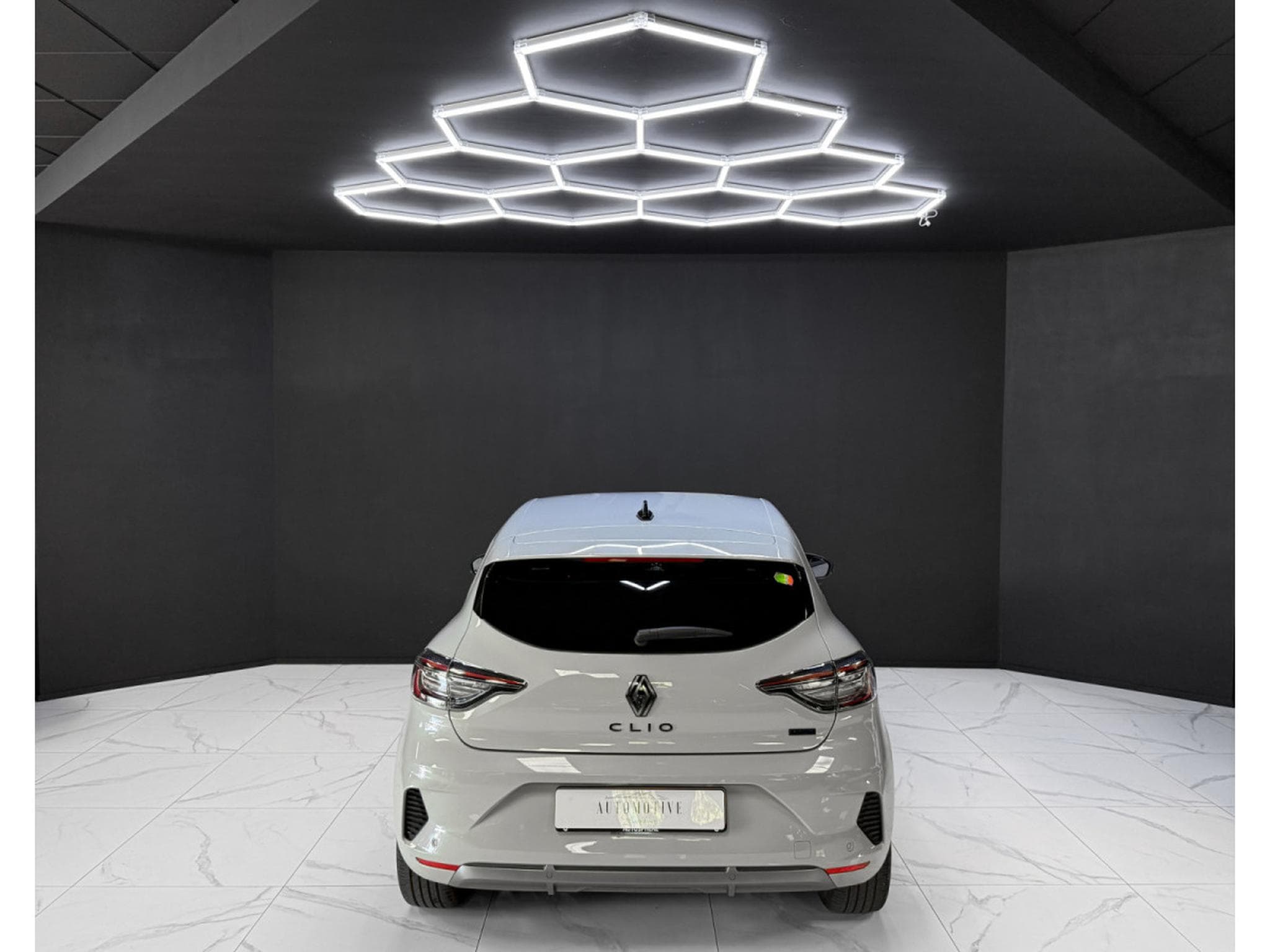 Renault Clio Esprit Alpine E-Tech Full Hybrid 145 (2025) - Photo 4