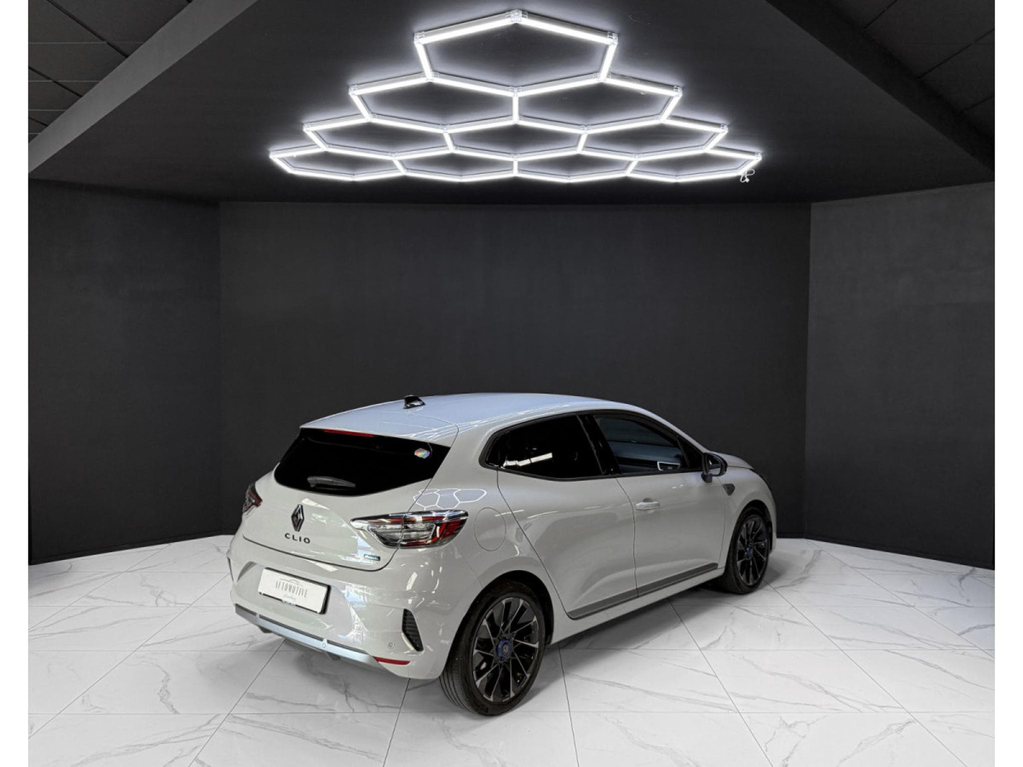 Renault Clio Esprit Alpine E-Tech Full Hybrid 145 (2025) - Photo 5