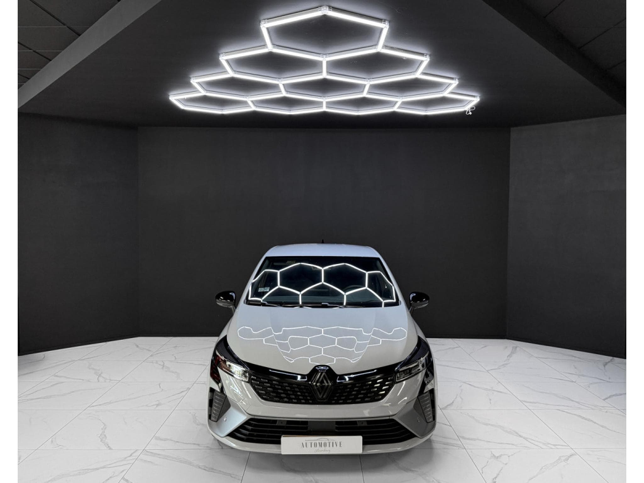 Renault Clio Esprit Alpine E-Tech Full Hybrid 145 (2025) - Photo 8