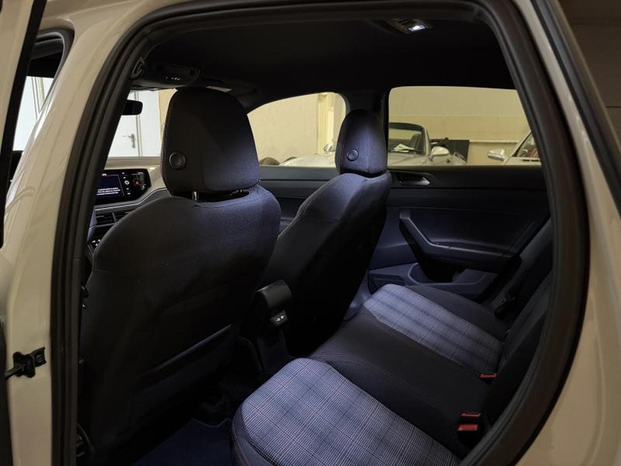 VW Polo GTI 2.0 TSI 207 DSG (2025) - Photo 16