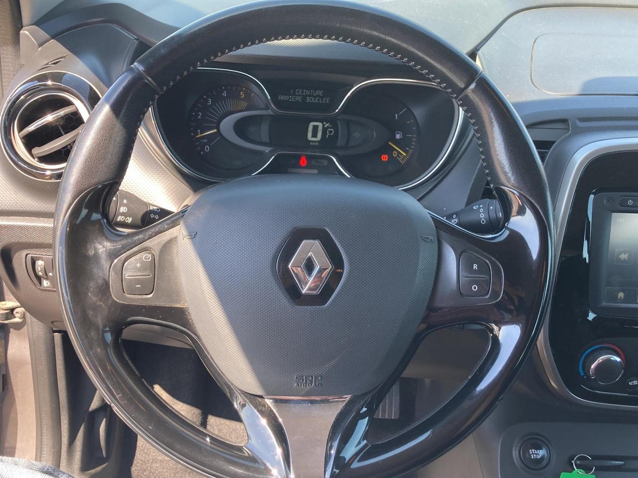 Renault CAPTUR DCI 90 ZEN (2014) - Photo 13