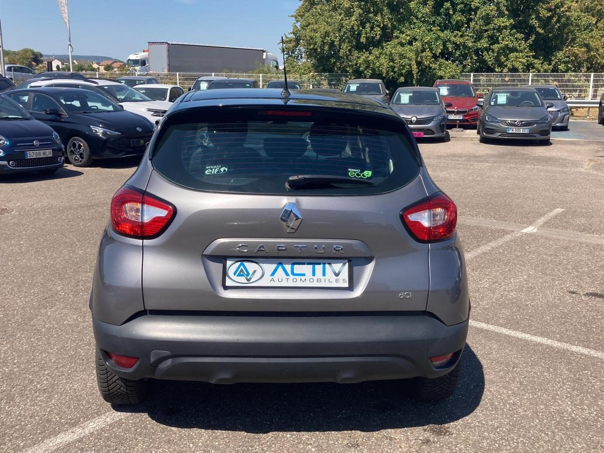 Renault CAPTUR DCI 90 ZEN (2014) - Photo 6