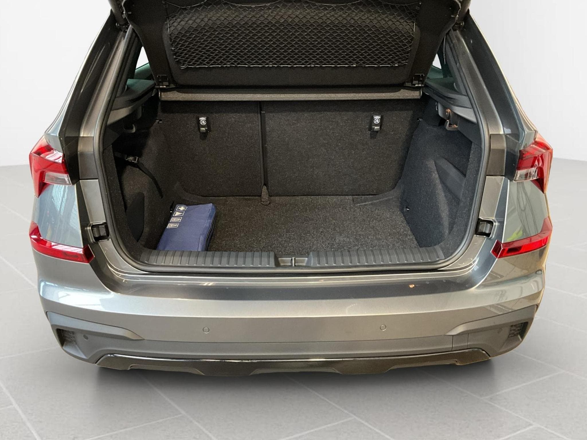 Skoda Kamiq Monte-Carlo+DSG+LED+P.Assisted+P.Park&Go (2025) - Photo 17
