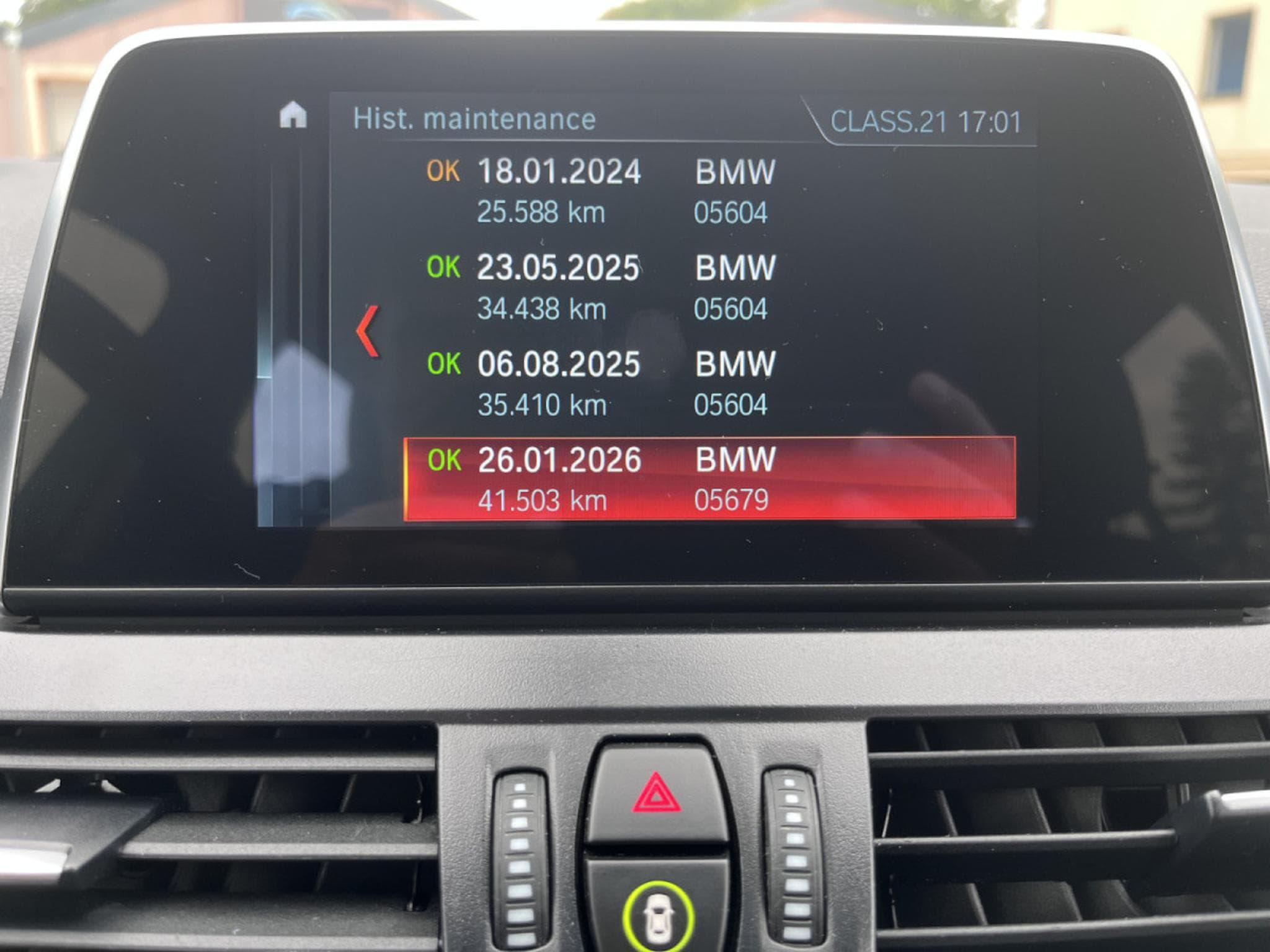 BMW 216 216d Business - LED - Navigation -Cuir - PDC (2020) - Photo 19