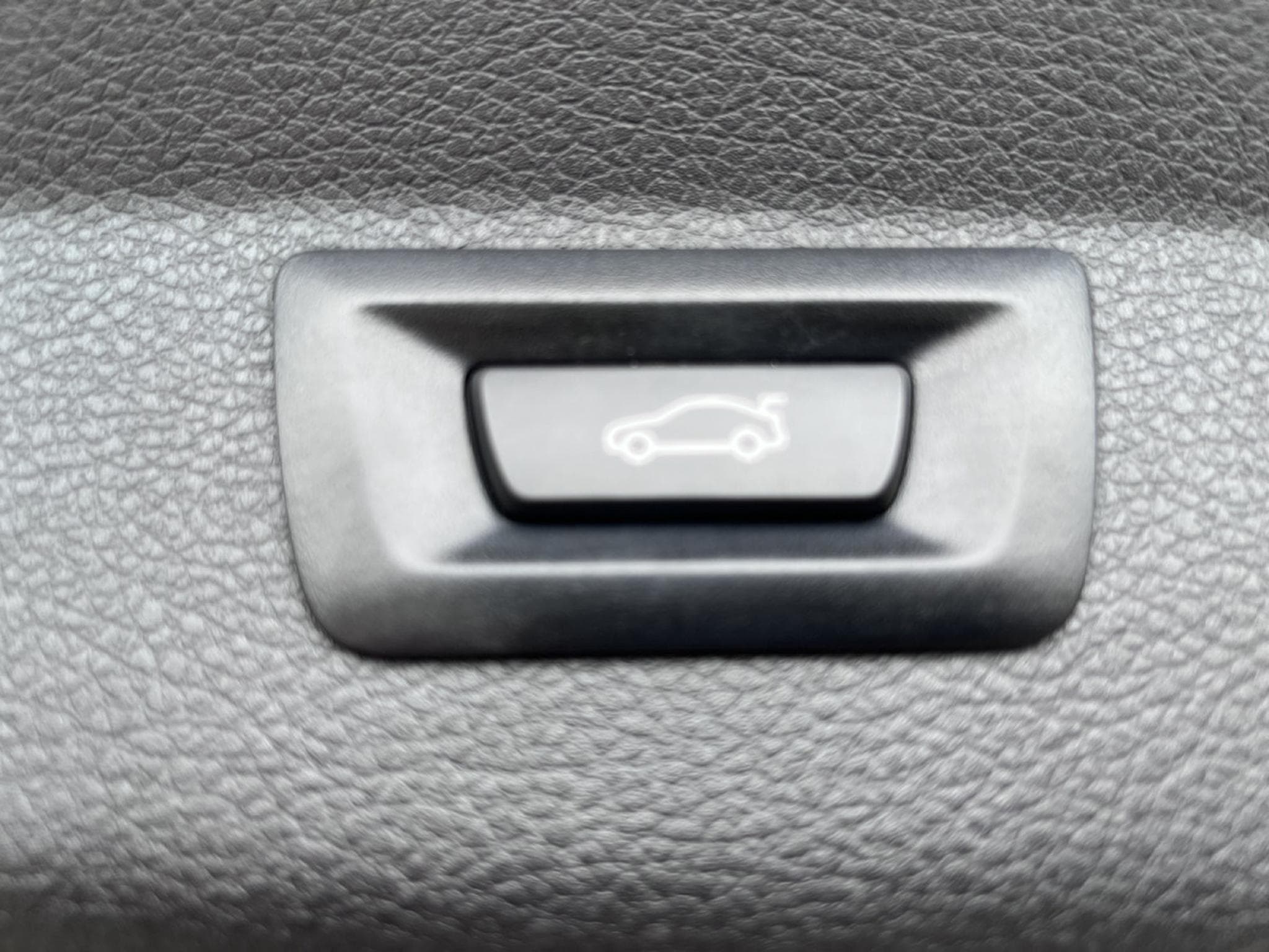 BMW 216 216d Business - LED - Navigation -Cuir - PDC (2020) - Photo 20