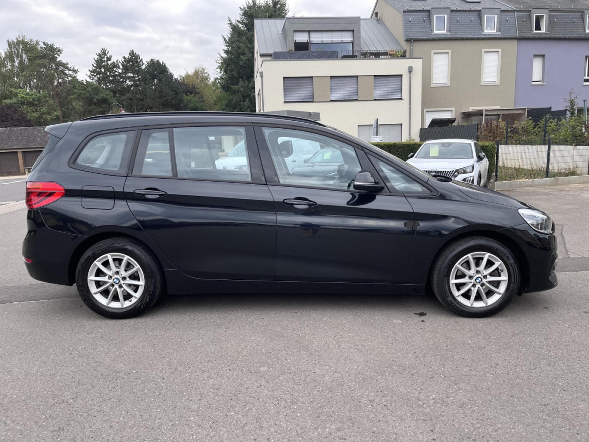 BMW 216 216d Business - LED - Navigation -Cuir - PDC (2020) - Photo 4
