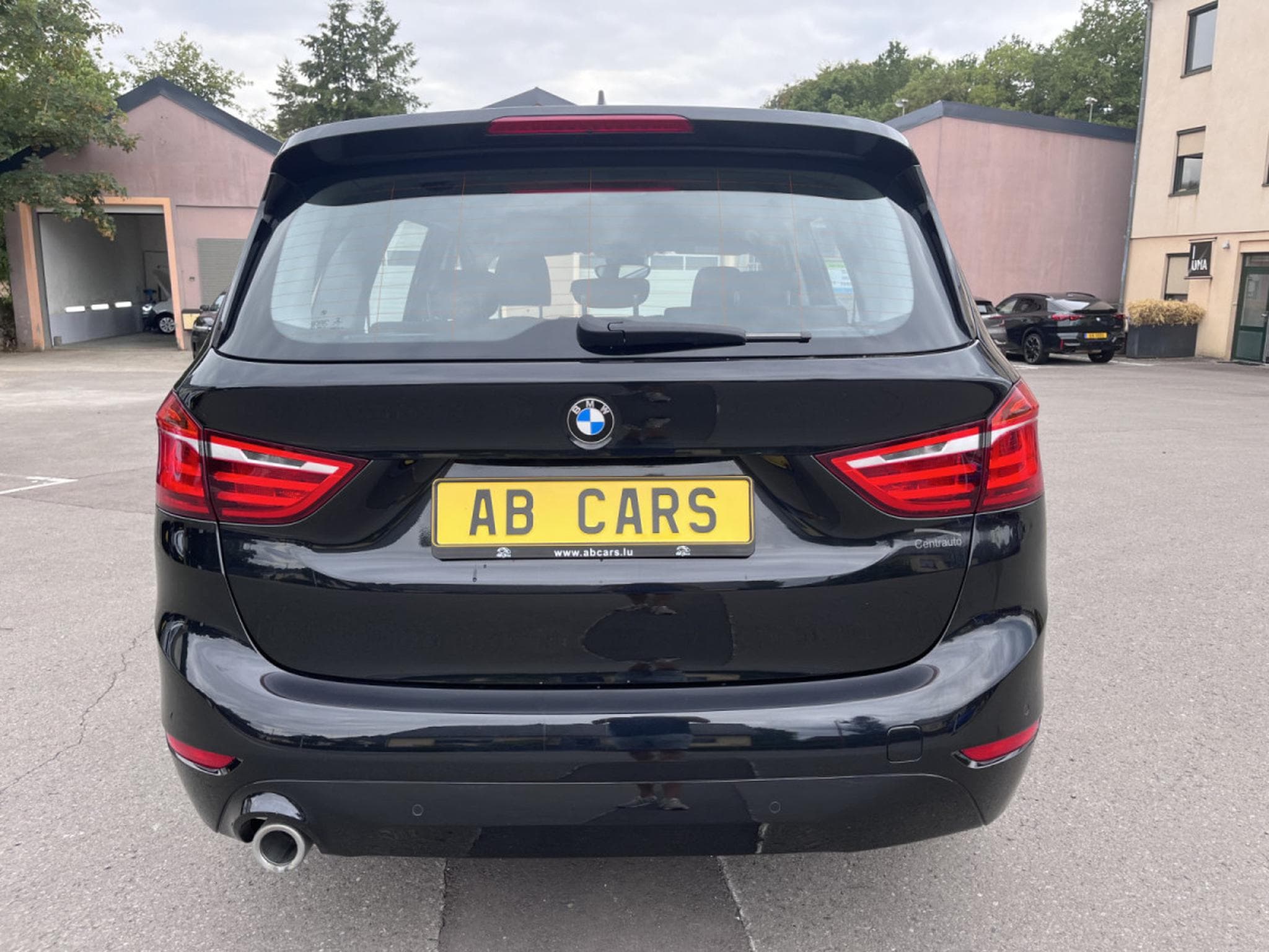 BMW 216 216d Business - LED - Navigation -Cuir - PDC (2020) - Photo 5