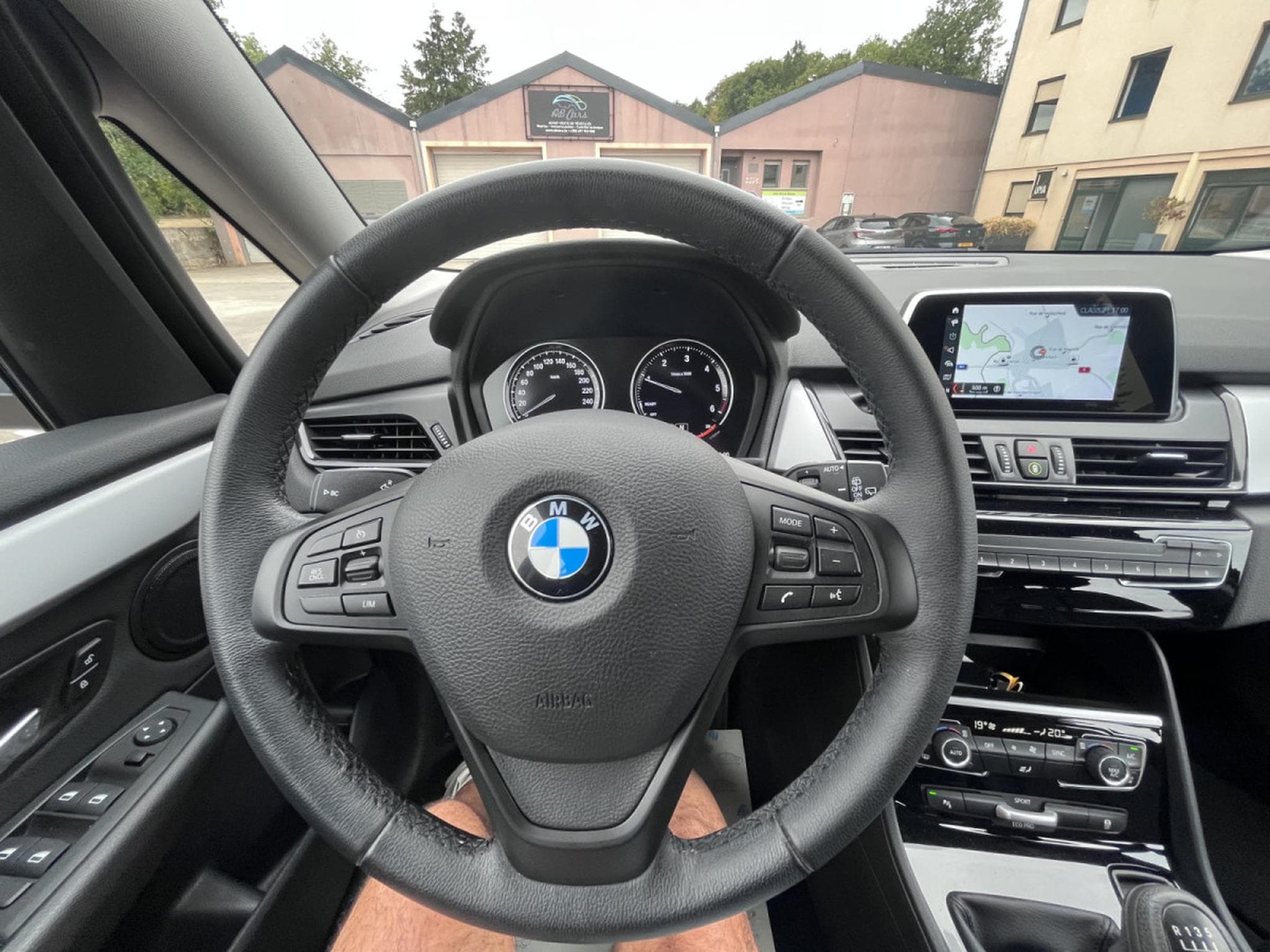 BMW 216 216d Business - LED - Navigation -Cuir - PDC (2020) - Photo 9