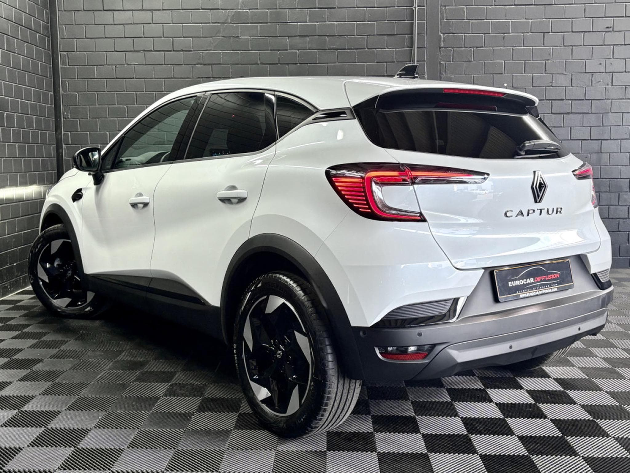 Renault Captur 1.3 TCE 160 CV TECHNO **Caméra** Sièges Chauff.** ACC ** (2025) - Photo 5