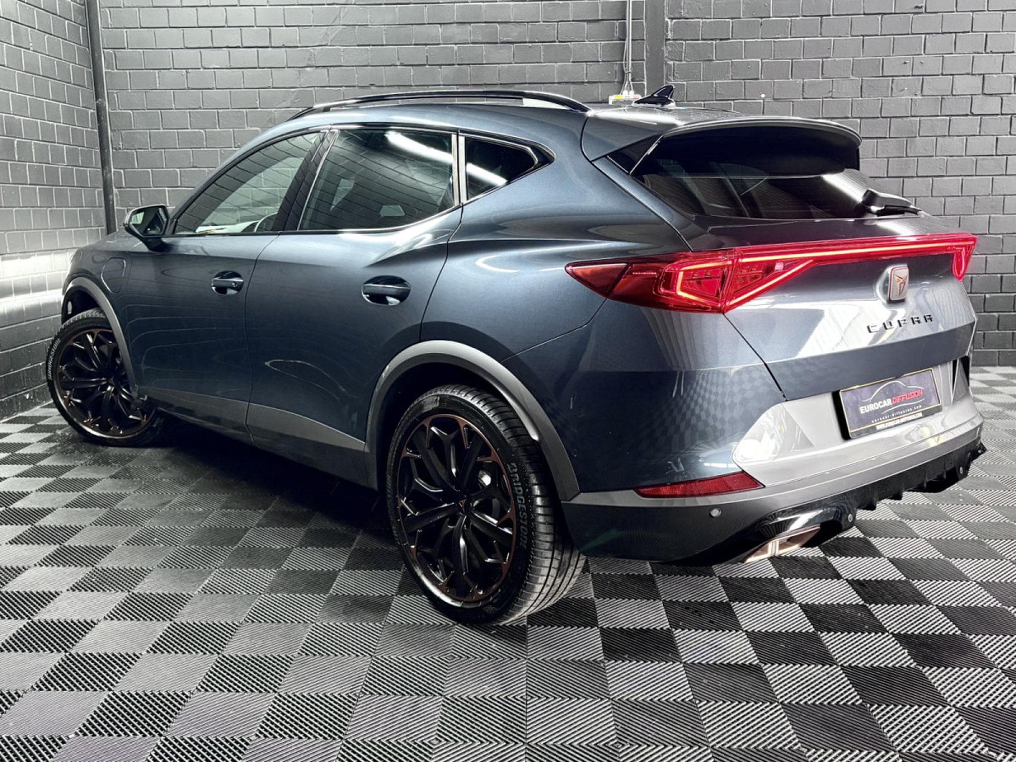 Cupra Formentor VZ 245CV PHEV eHybrid DSG6 * CUIR* 360° * PANO* ATTELAGE* (2023) - Photo 4