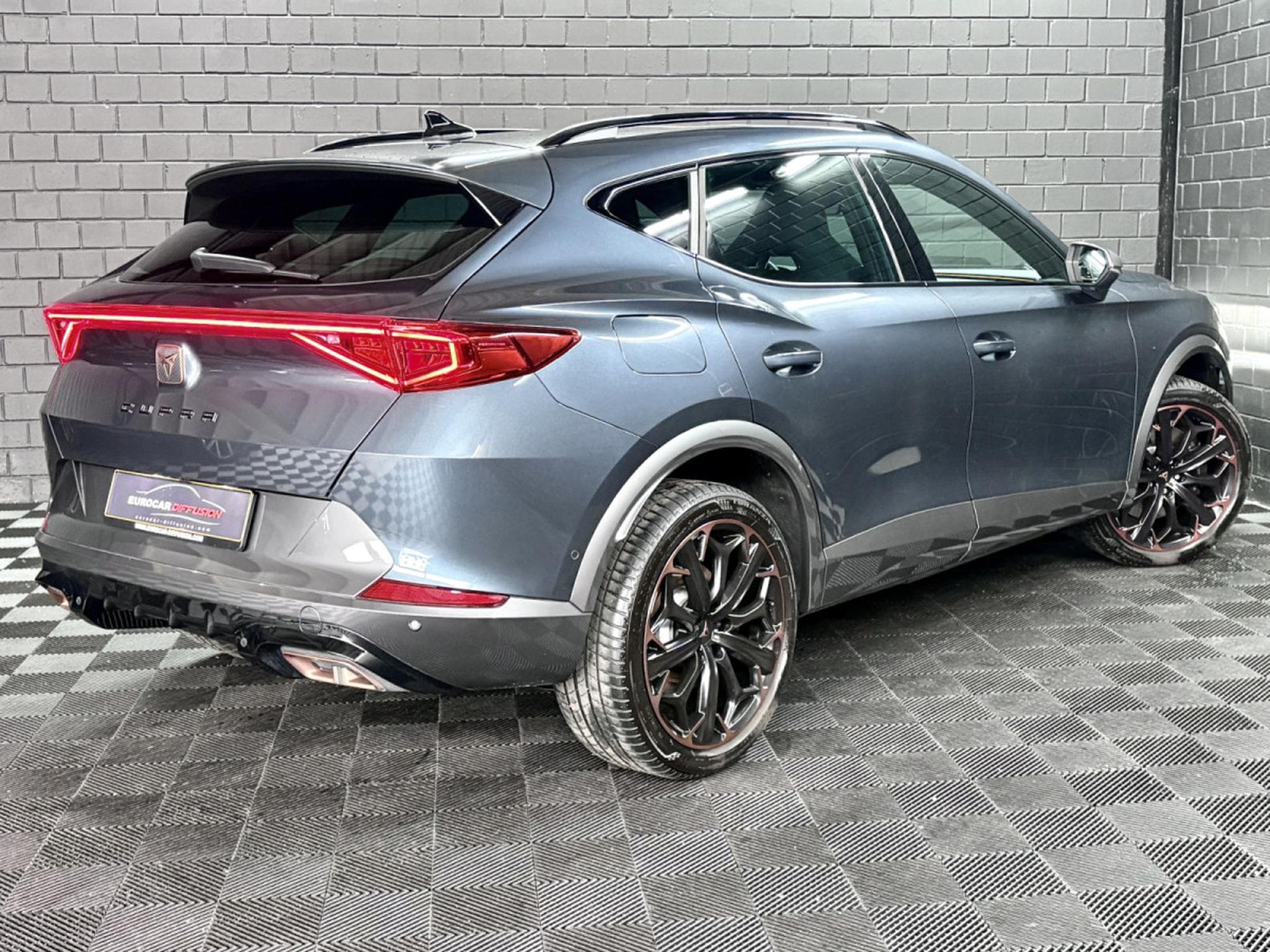 Cupra Formentor VZ 245CV PHEV eHybrid DSG6 * CUIR* 360° * PANO* ATTELAGE* (2023) - Photo 6