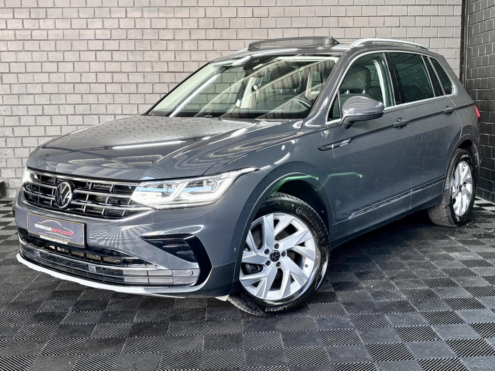 VW Tiguan Elegance 2.0 TDI 150CV DSG7 *PANO* MATRIX *ACC * (2022) - Photo 1