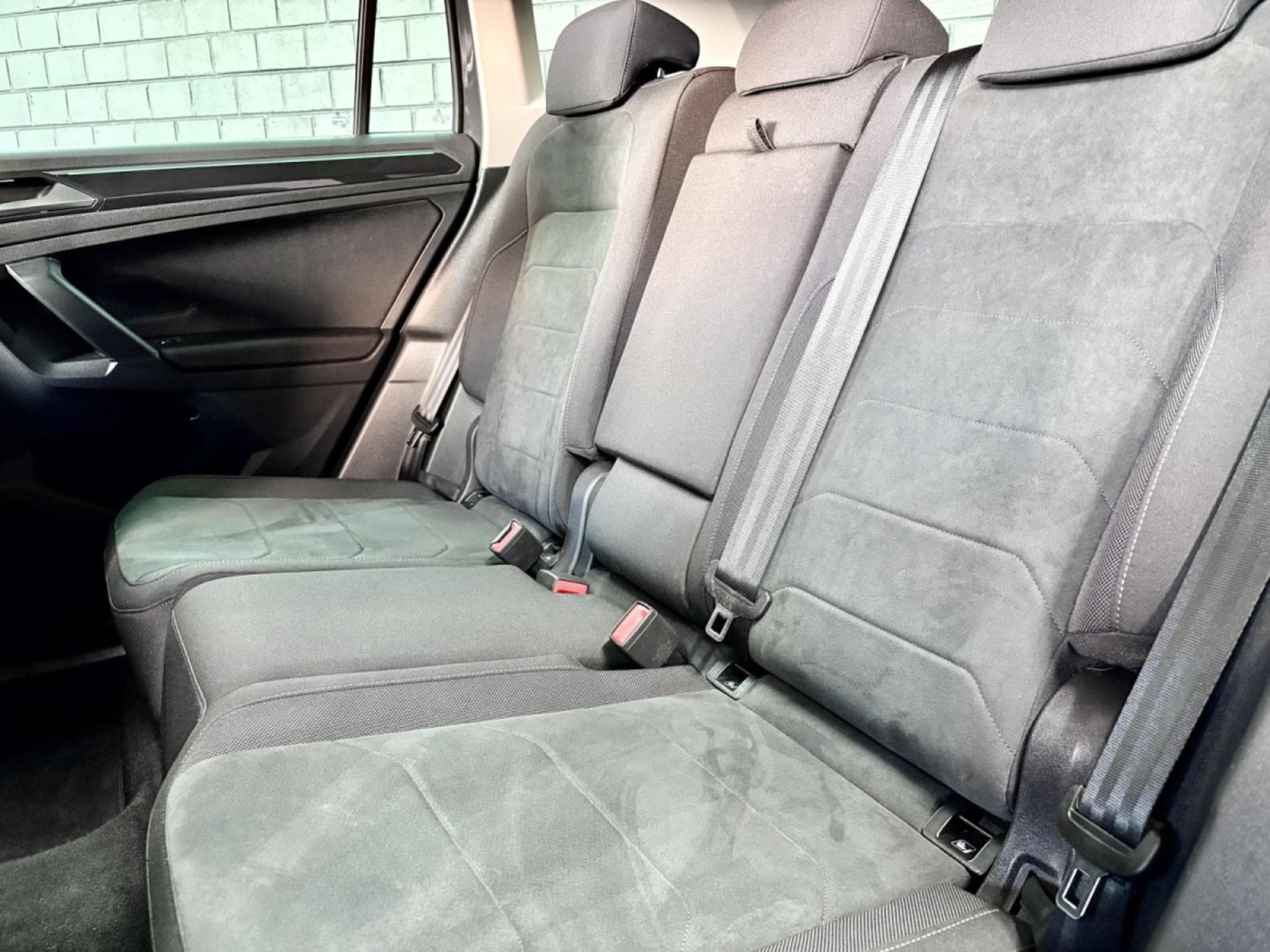 VW Tiguan Elegance 2.0 TDI 150CV DSG7 *PANO* MATRIX *ACC * (2022) - Photo 24