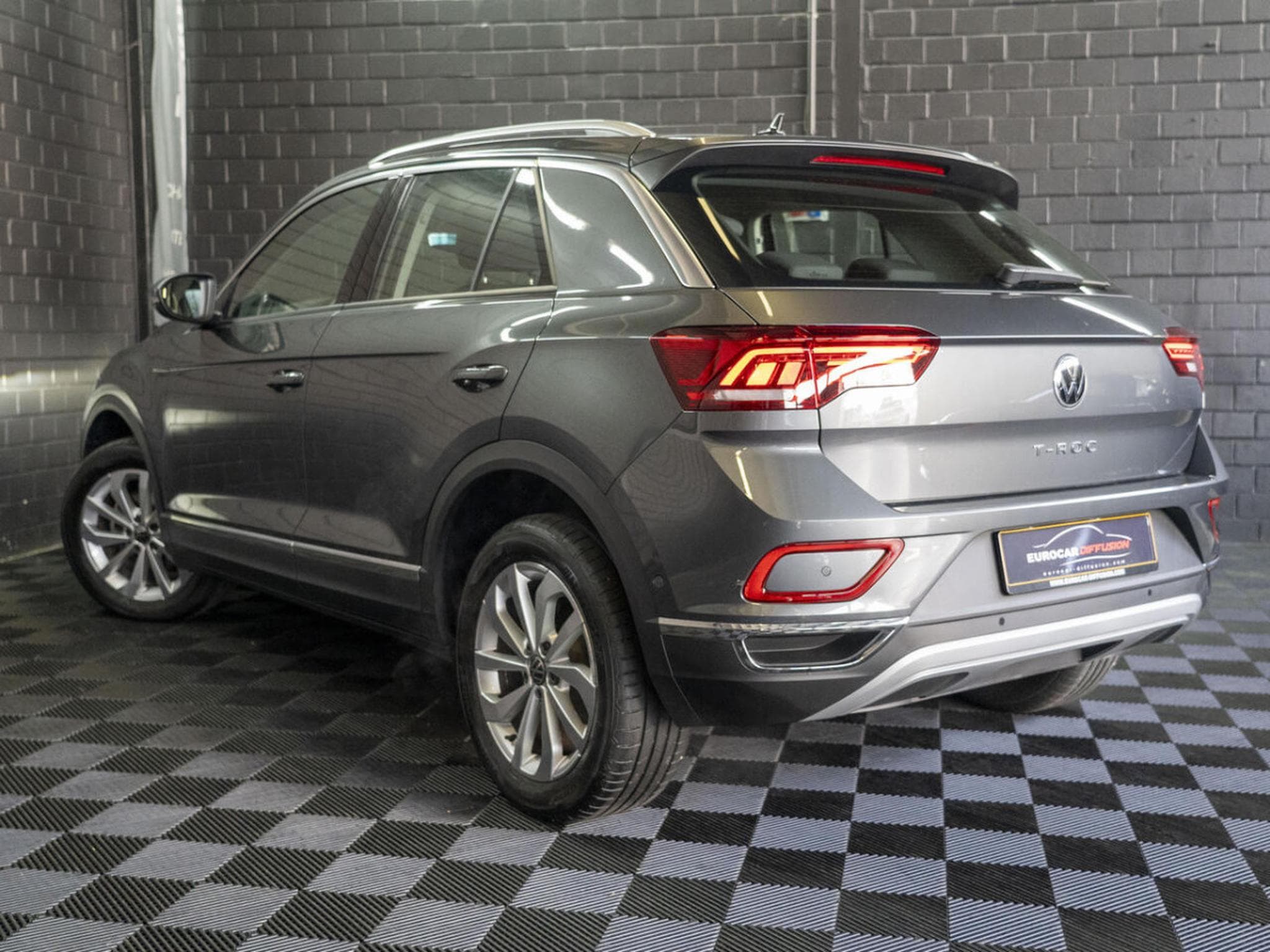 VW T-Roc Style 2.0 TDI 150CV DSG 7 * Sièges Chauffants * Caméra * (2024) - Photo 5