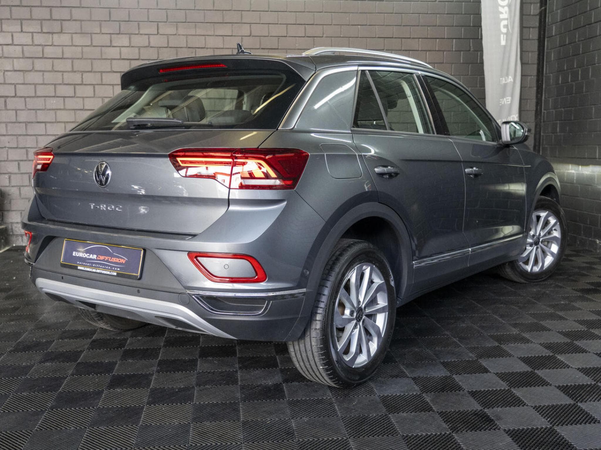 VW T-Roc Style 2.0 TDI 150CV DSG 7 * Sièges Chauffants * Caméra * (2024) - Photo 7
