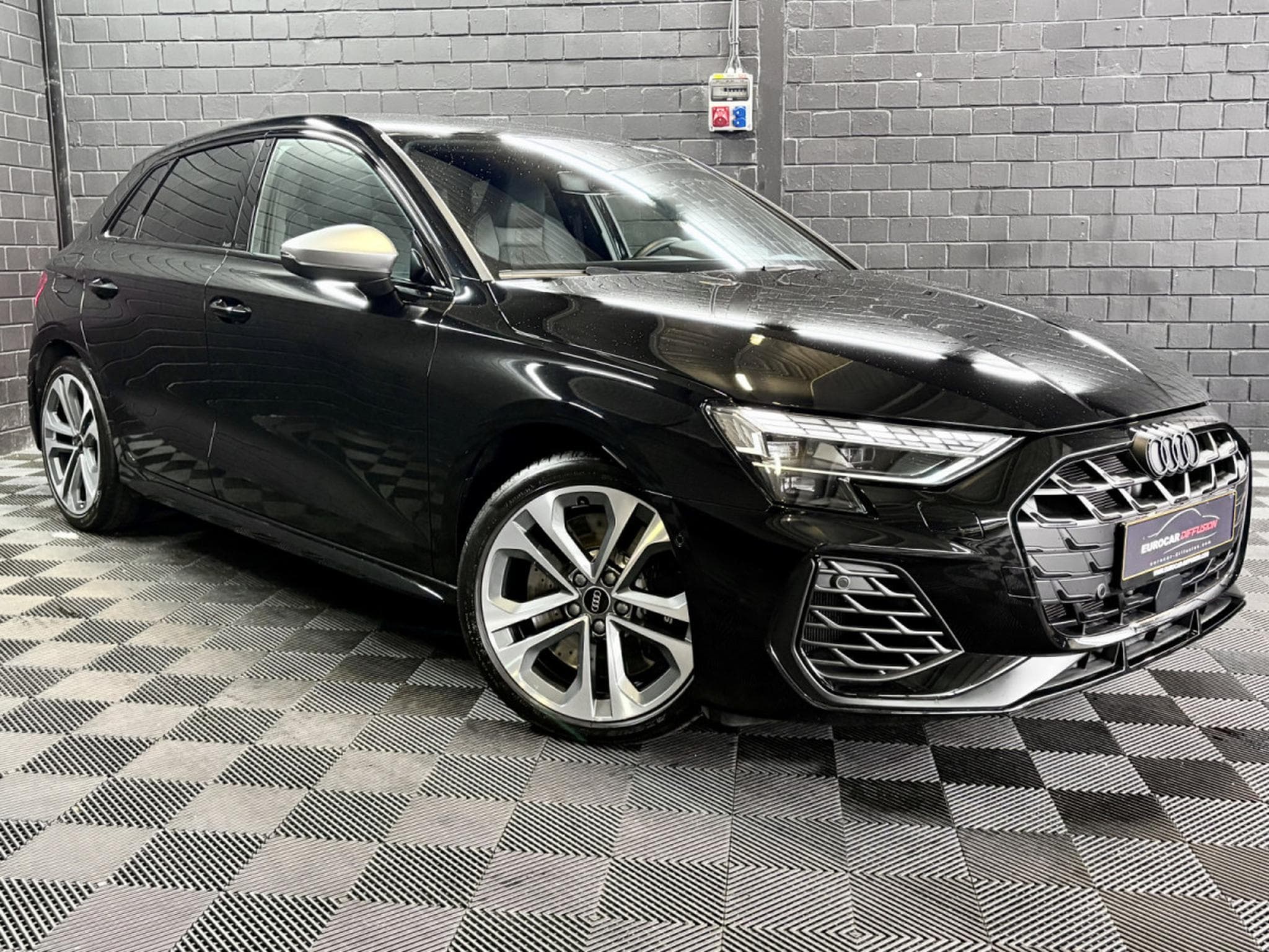 Audi S3 S3 Sportback Quattro 2.0 TFSI 333 CV * MATRIX * BLACK PACK * (2025) - Photo 3