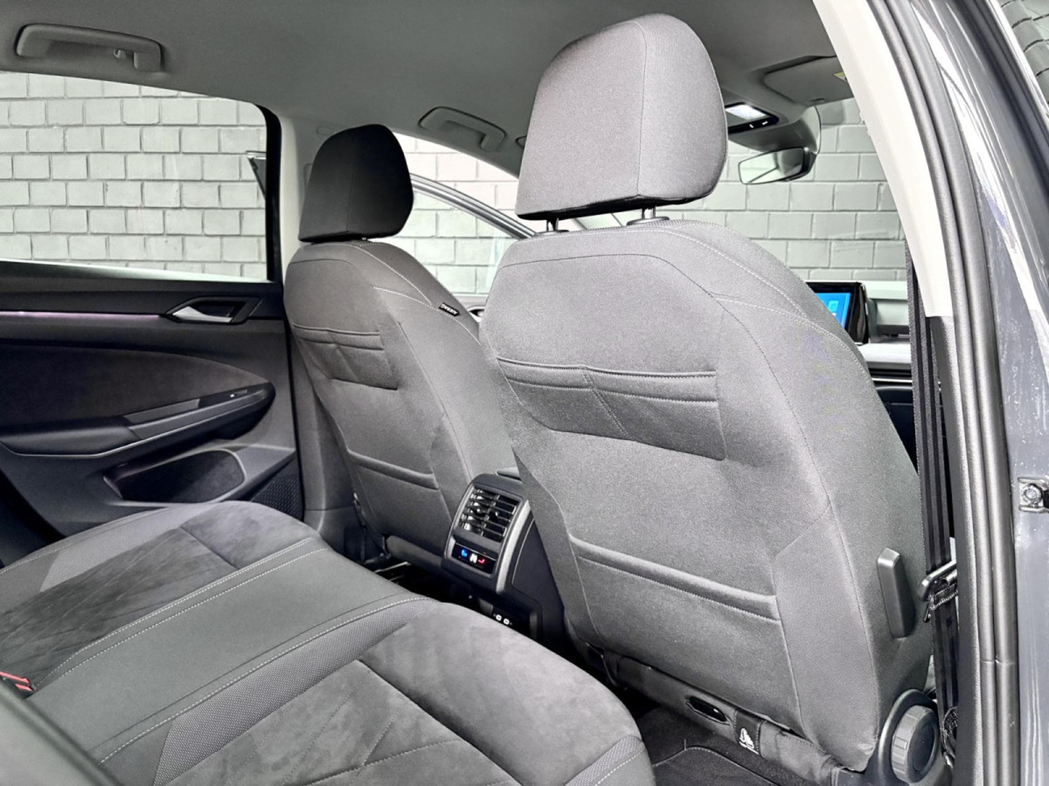 VW Golf STYLE 2.0 TDI 150CV DSG7 *CAMERA* NAVI * SIEGES CHAUFF* (2024) - Photo 24