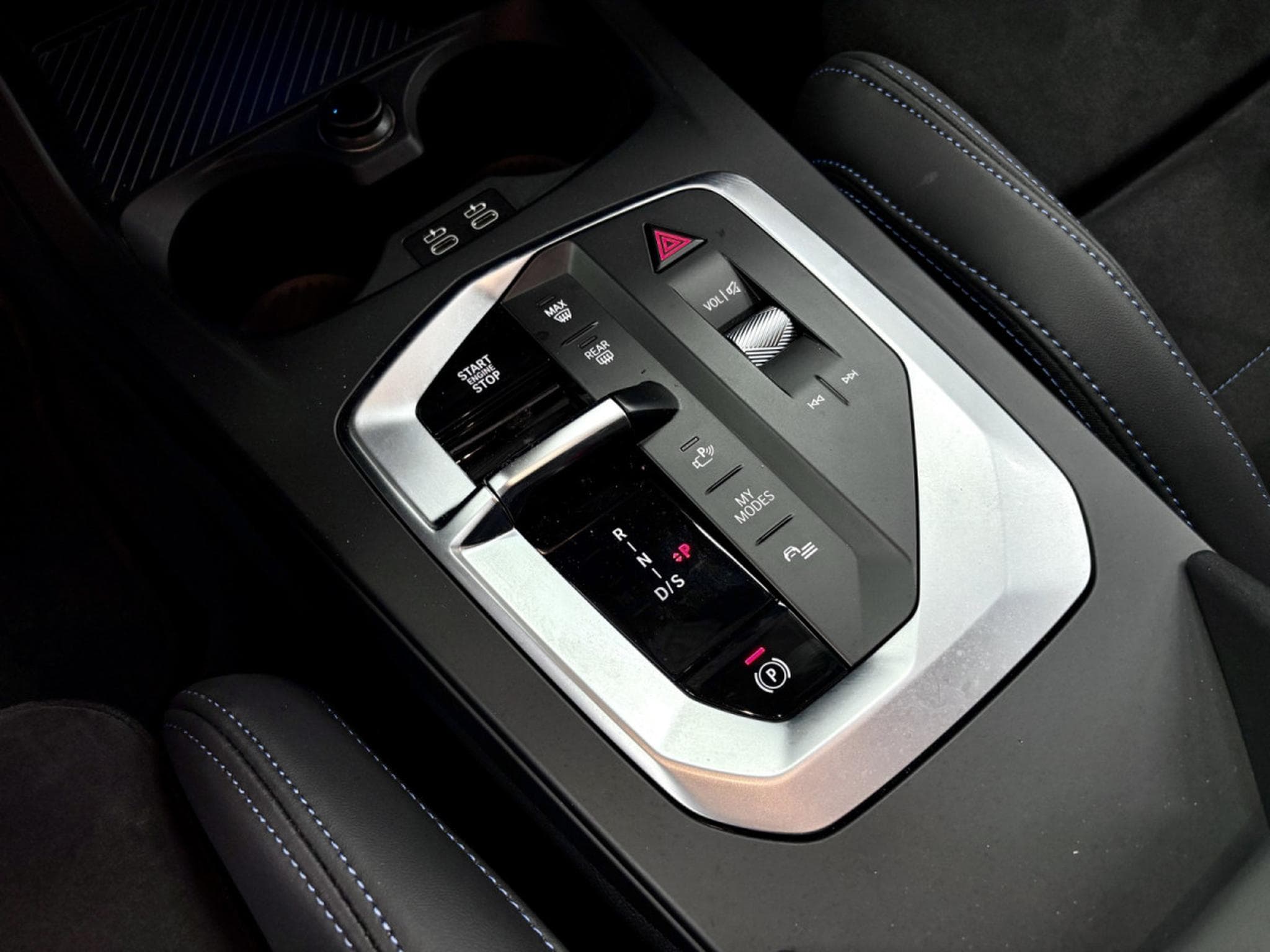 BMW 120 120iA M-Sport 170CV (F70) *PANO*Sièges Chauffants*Shadow Lin (2025) - Photo 15