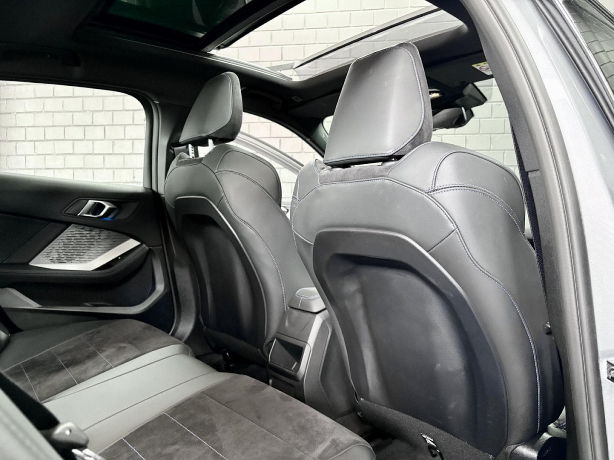 BMW 120 120iA M-Sport 170CV (F70) *PANO*Sièges Chauffants*Shadow Lin (2025) - Foto 24