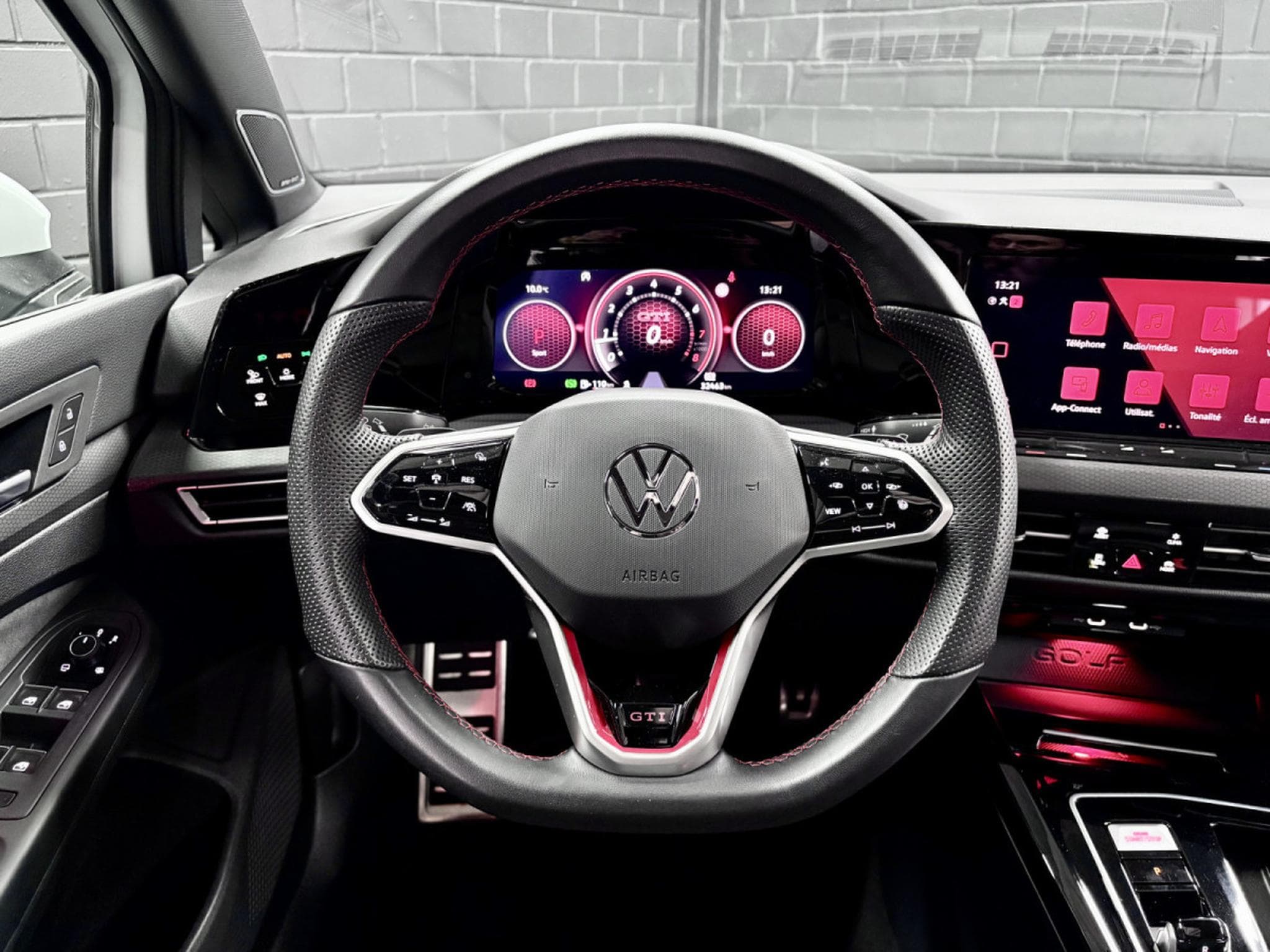 VW Golf GTI Clubsport 2.0 TSI 300CV DSG7 *PANO* MATRIX * HARMAN * CA (2024) - Foto 10