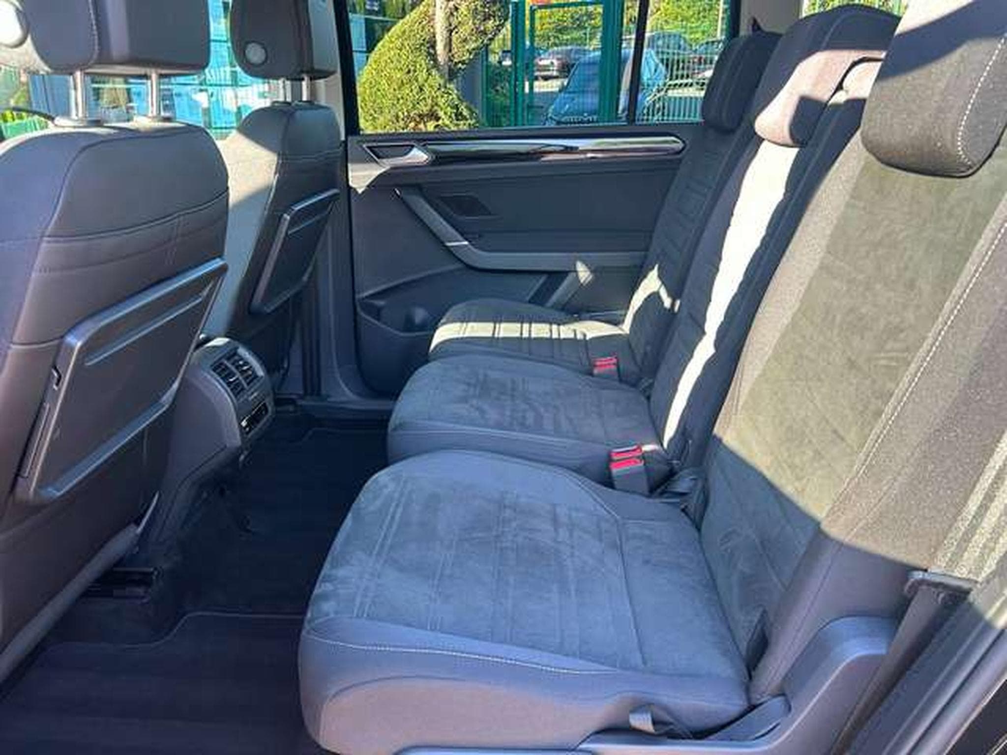 VW Touran Touran 1.5 TSI Highline Business OPF DSG Highline Business 7 (2025) - Photo 15