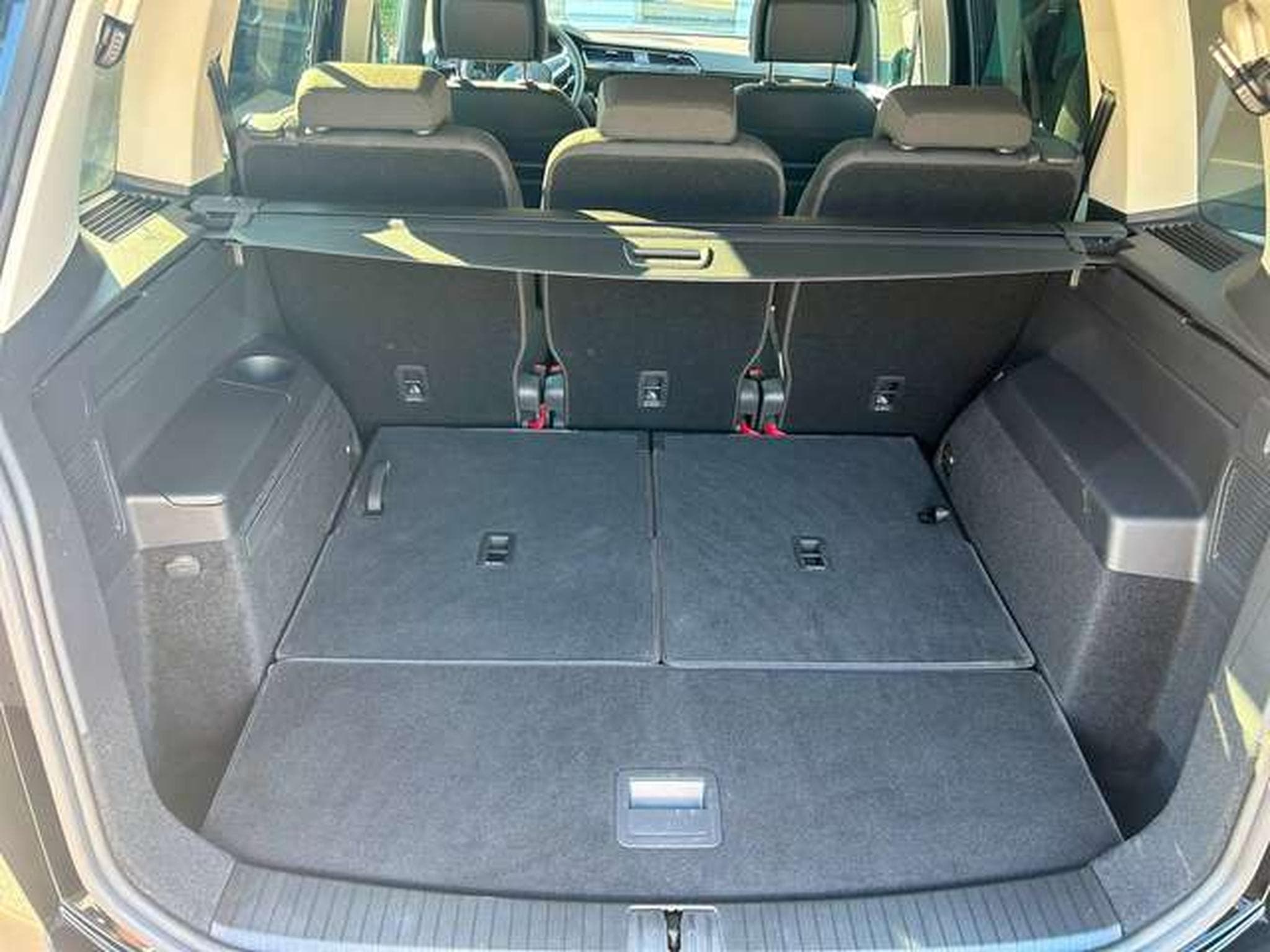 VW Touran Touran 1.5 TSI Highline Business OPF DSG Highline Business 7 (2025) - Photo 16