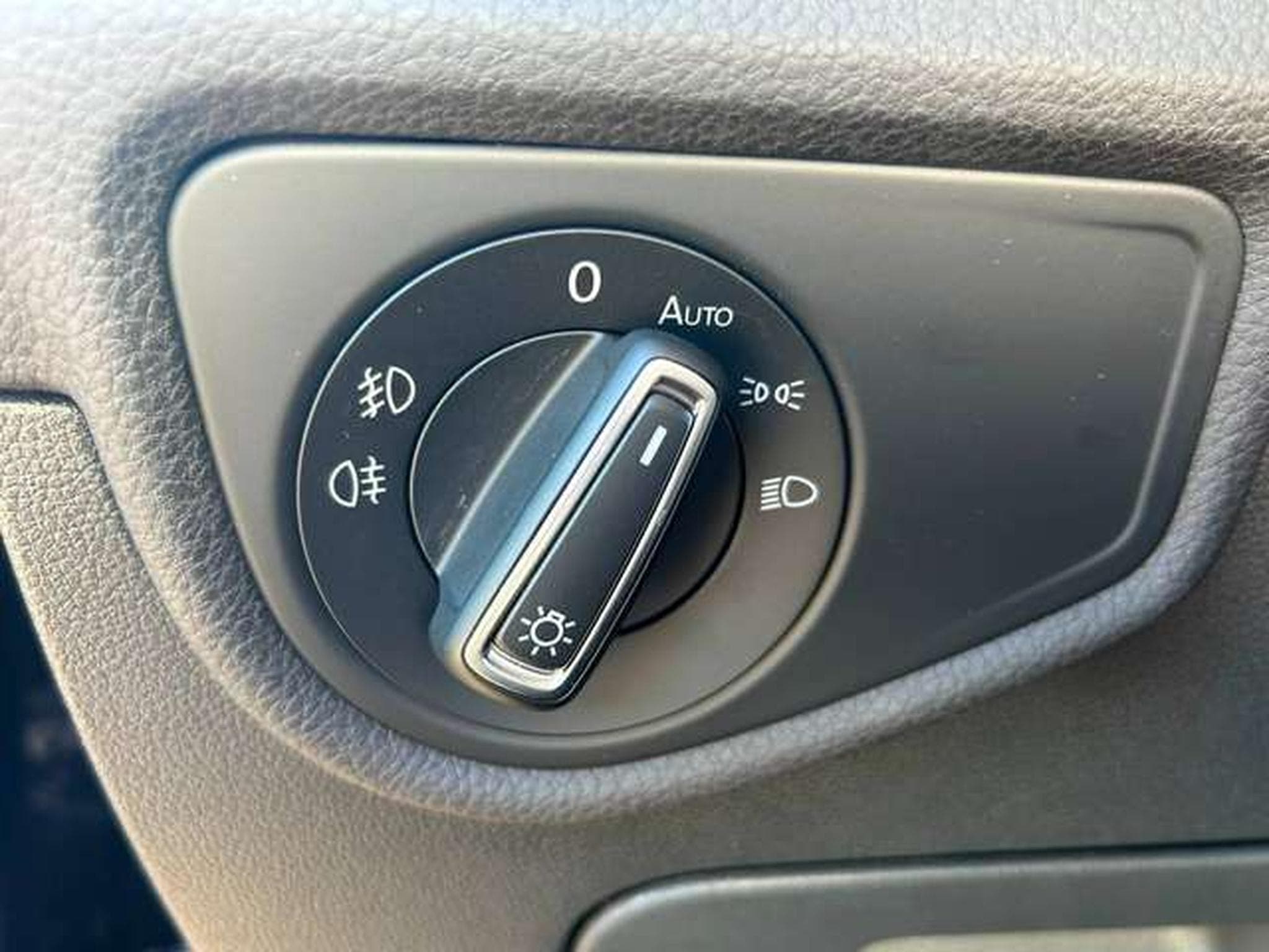 VW Touran Touran 1.5 TSI Highline Business OPF DSG Highline Business 7 (2025) - Photo 9