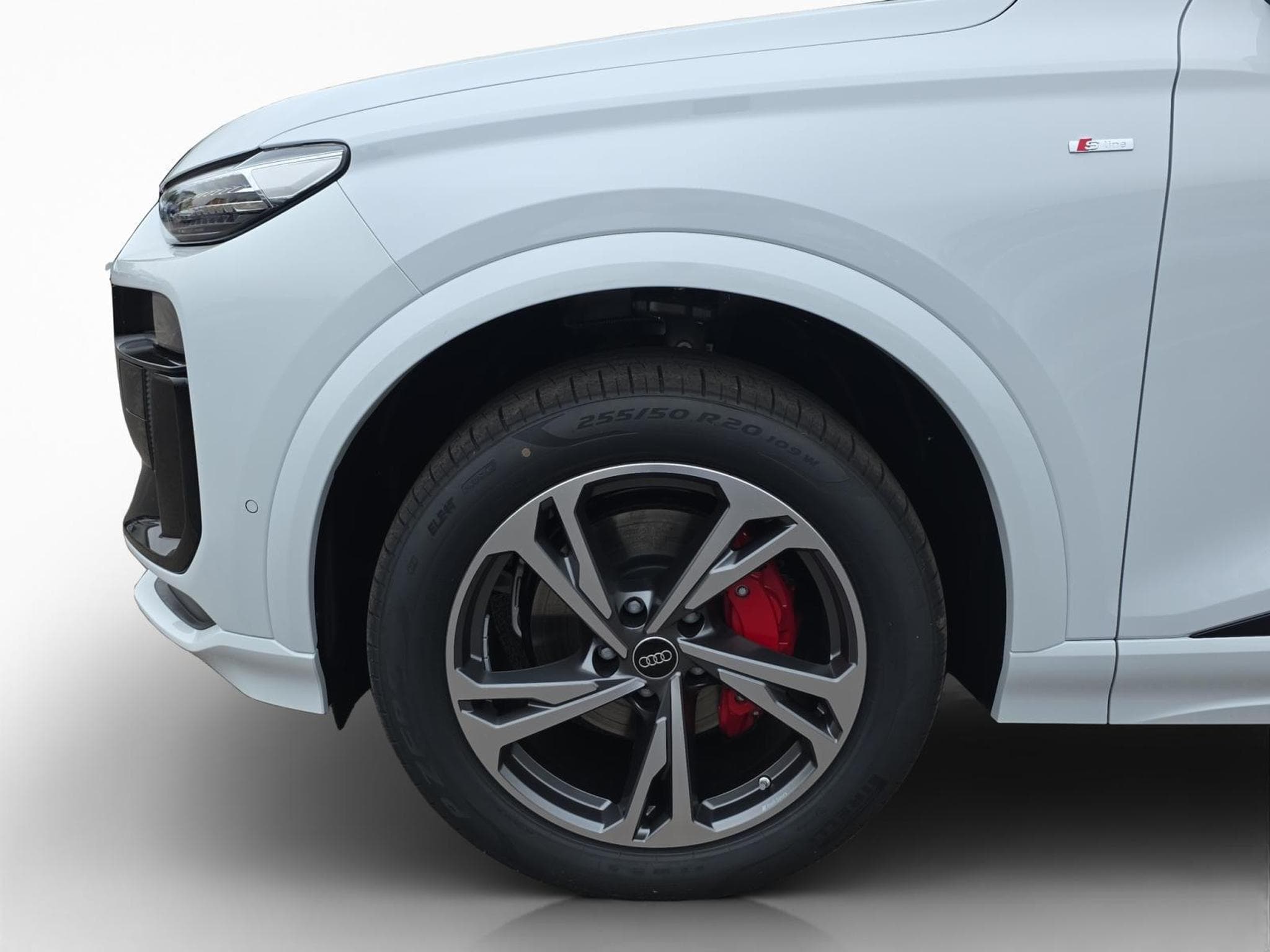 Audi Q6 e-tron e-tron performance (2026) - Photo 8