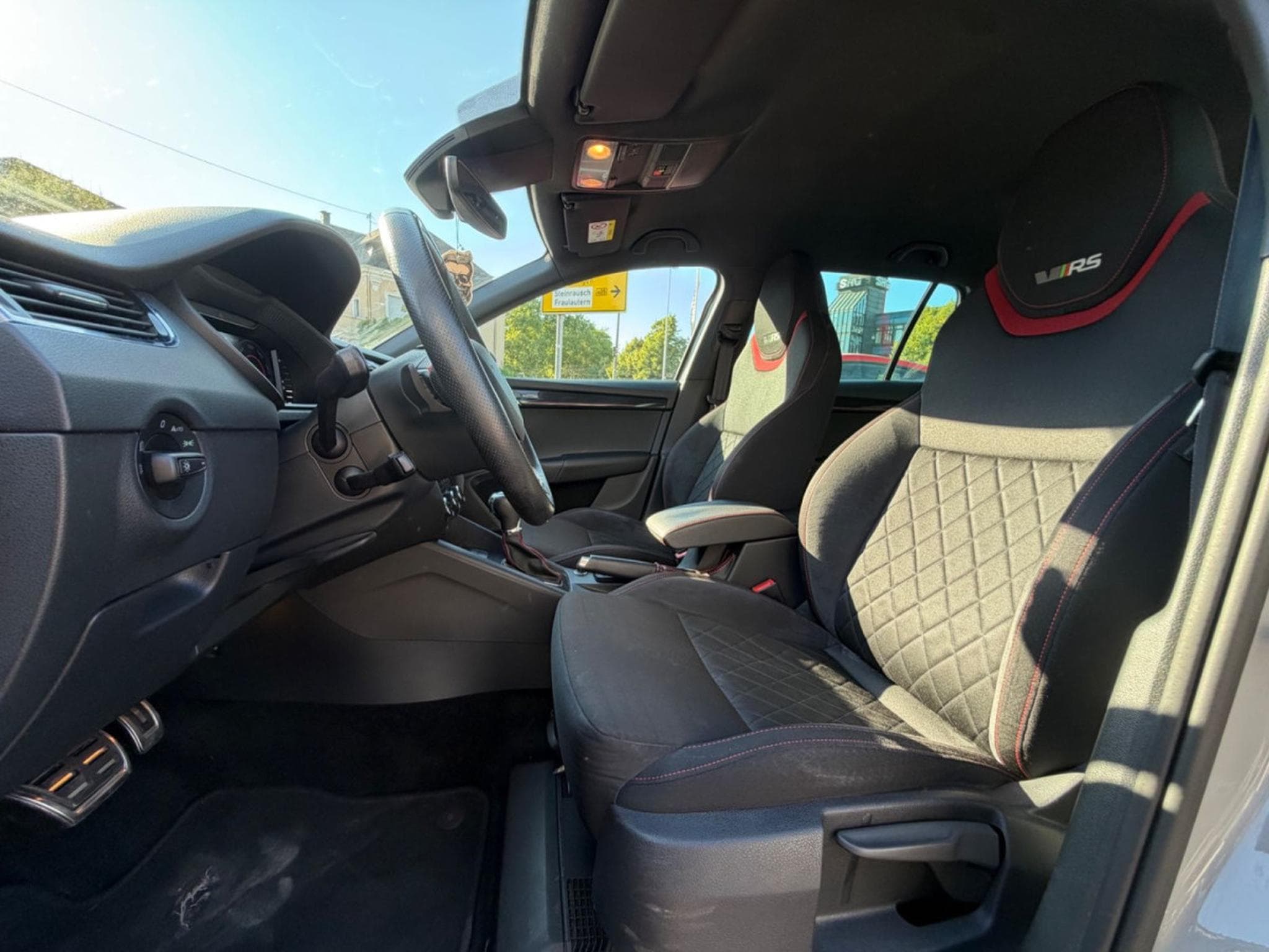 Skoda Octavia Combi RS 245 (2020) - Photo 10