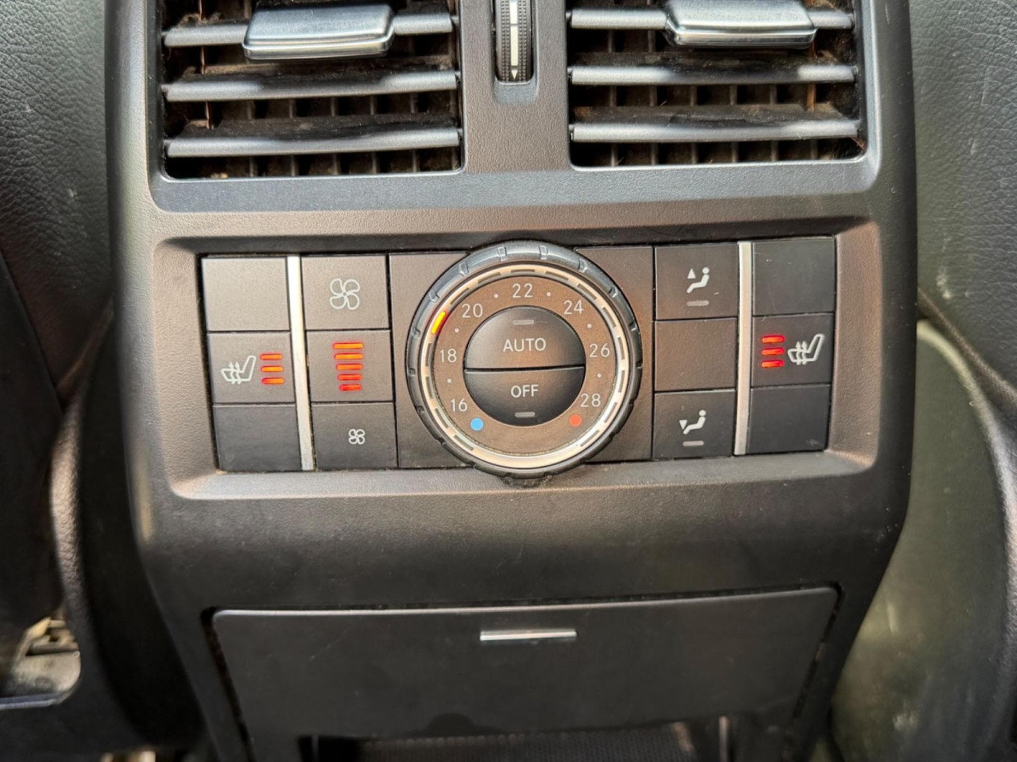 Mercedes GL 350 BlueTec 4Matic/PANO/7xsitze/Kamera/AHK (2015) - Photo 8