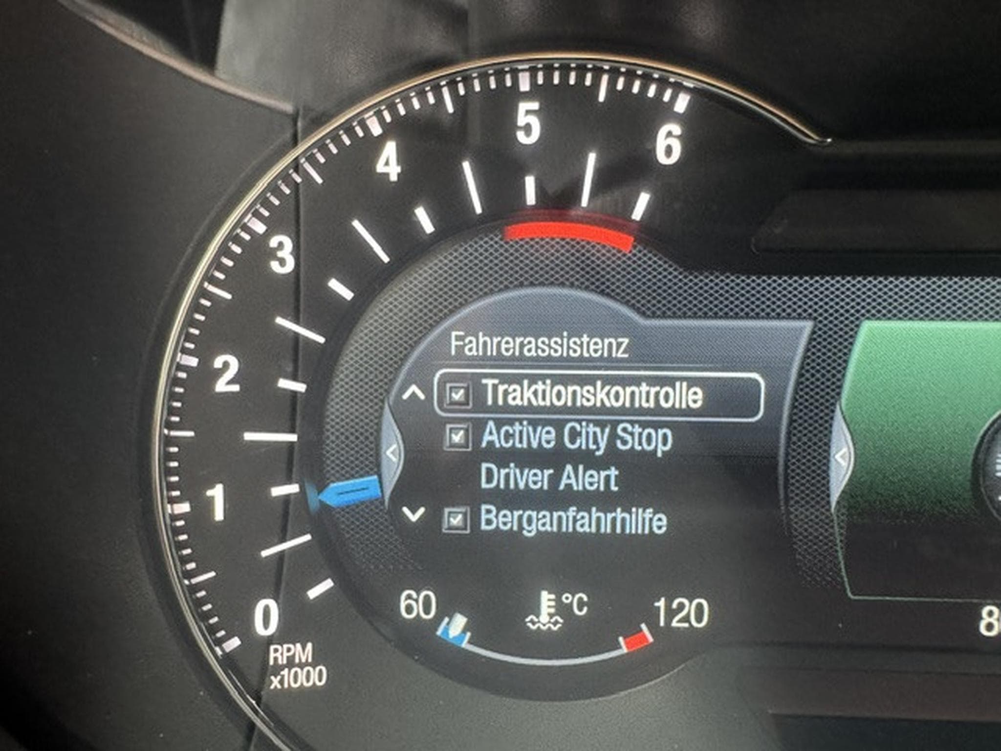 Ford Mondeo FORD MONDEO TITANIUM KAMERA MFL SHZ NAVI KEYLESS GO (2015) - Photo 21