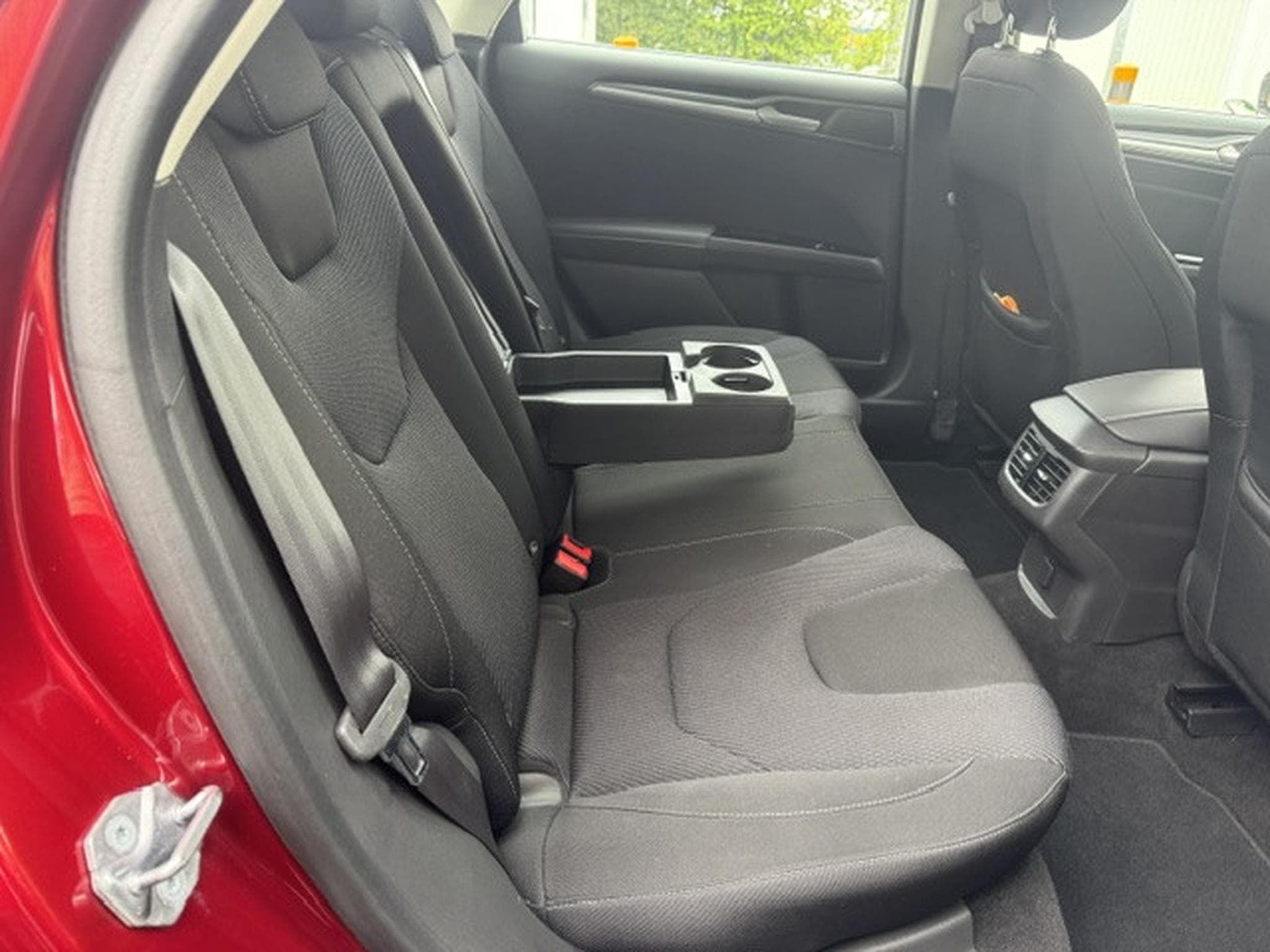 Ford Mondeo FORD MONDEO TITANIUM KAMERA MFL SHZ NAVI KEYLESS GO (2015) - Photo 6