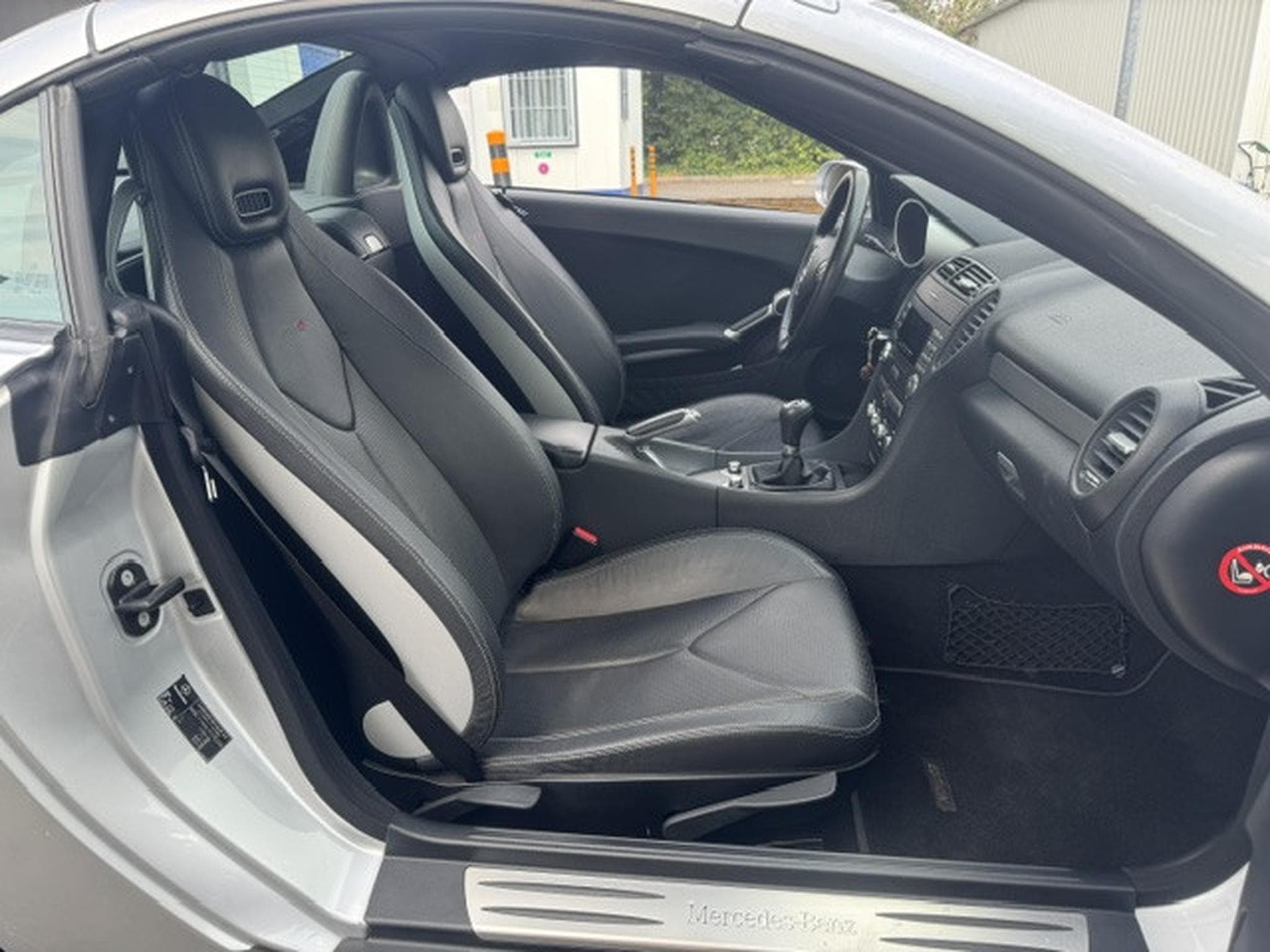 Mercedes SLK MERCEDES BENZ SLK 200 KEMPRESSOR EDITION 10  LEDER (2007) - Photo 4