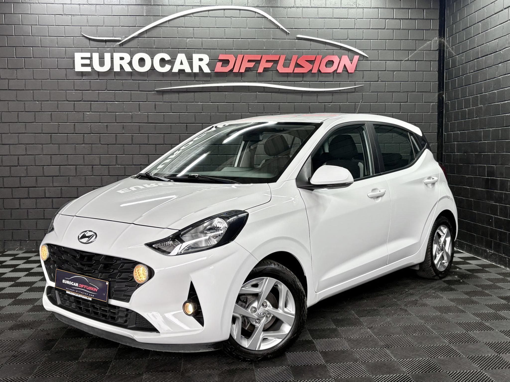 Hyundai i10 1.0 67 CV *CAM* *CARPLAY* (2020) - Foto 1