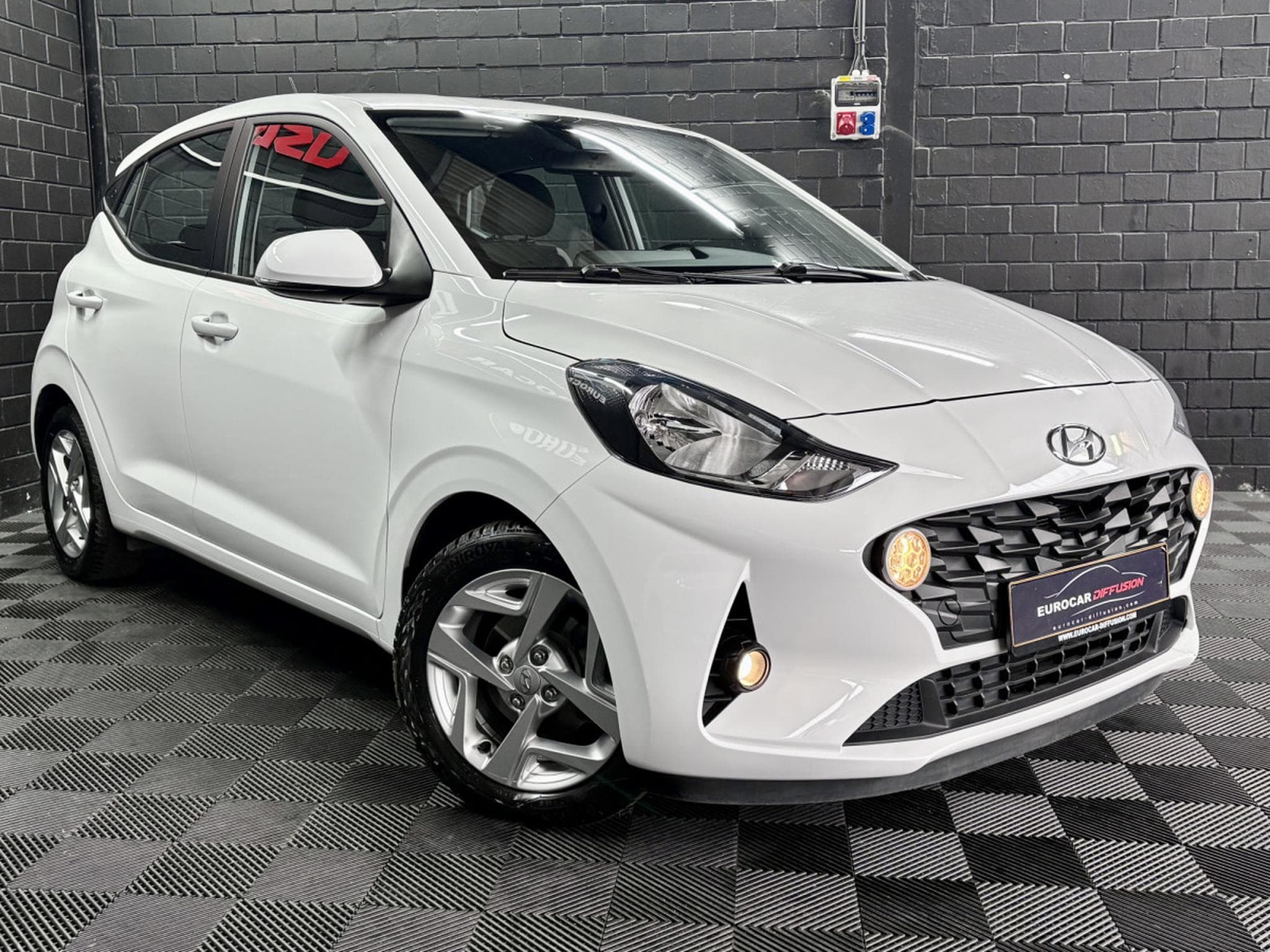 Hyundai i10 1.0 67 CV *CAM* *CARPLAY* (2020) - Foto 3