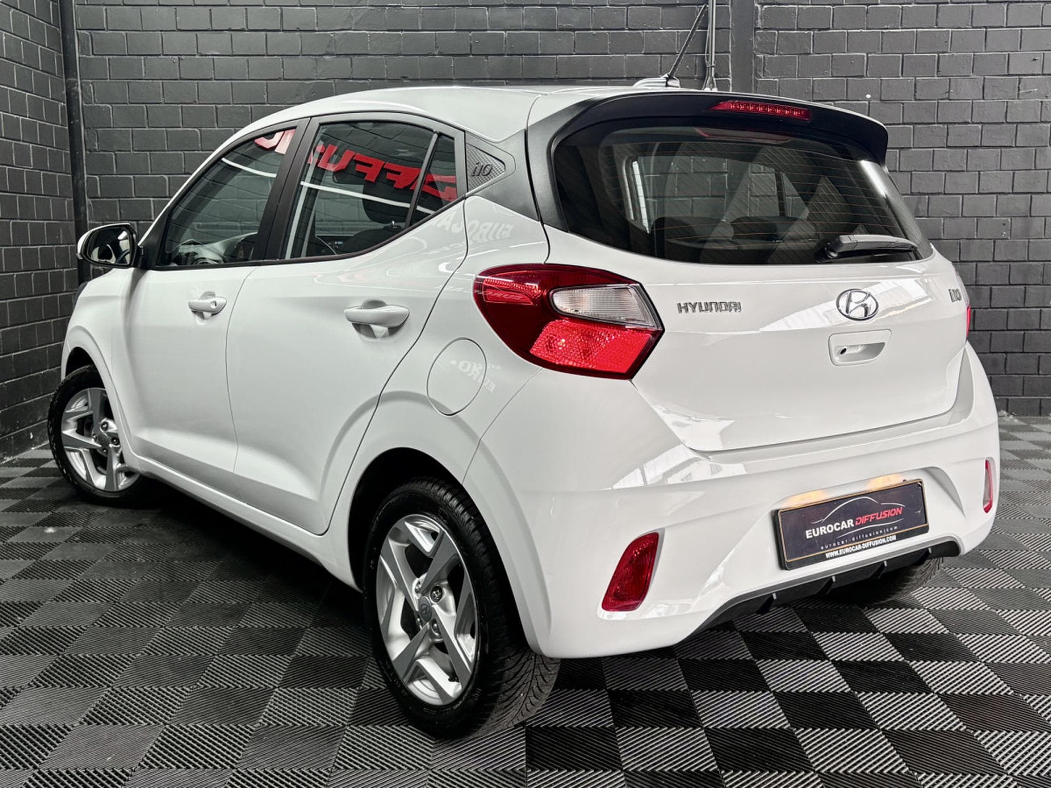 Hyundai i10 1.0 67 CV *CAM* *CARPLAY* (2020) - Foto 4