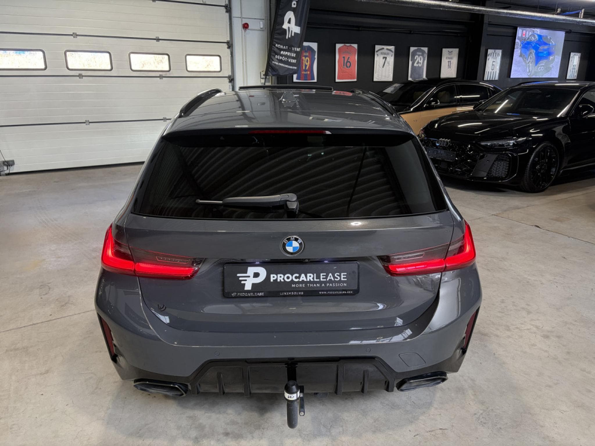 BMW M340 Touring M340 d xDrive/Pano/HUD/Camera/19/ACC/ (2023) - Photo 13