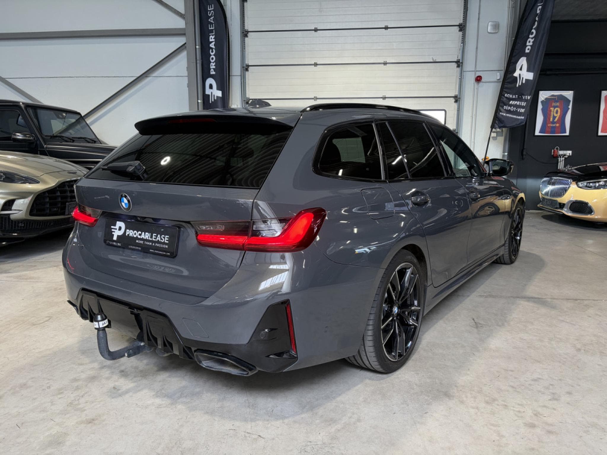 BMW M340 Touring M340 d xDrive/Pano/HUD/Camera/19/ACC/ (2023) - Photo 15