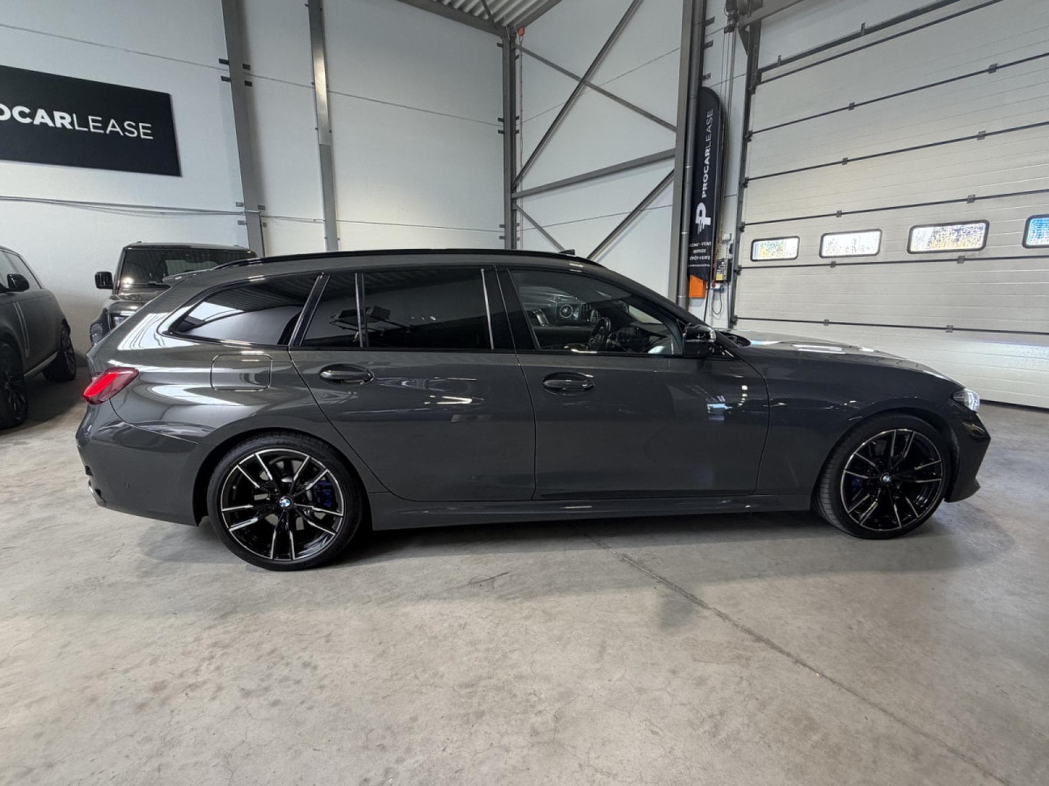 BMW M340 Touring M340 d xDrive/Pano/HUD/Camera/19/ACC/ (2023) - Photo 17