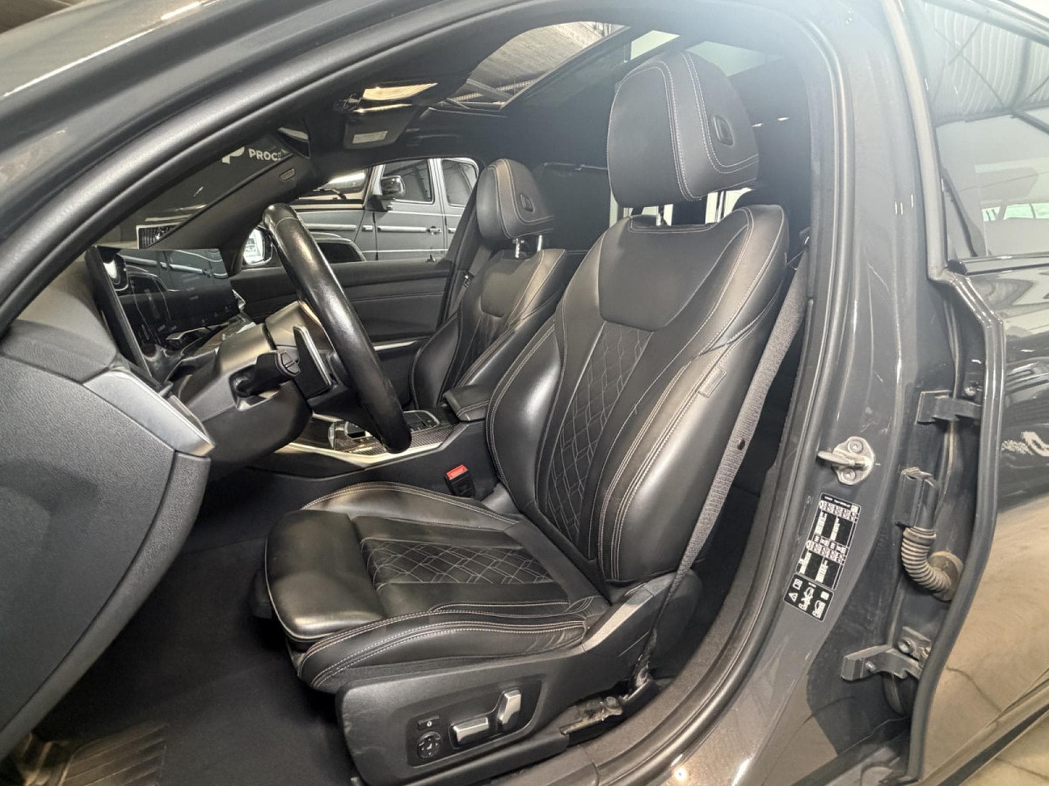 BMW M340 Touring M340 d xDrive/Pano/HUD/Camera/19/ACC/ (2023) - Photo 8