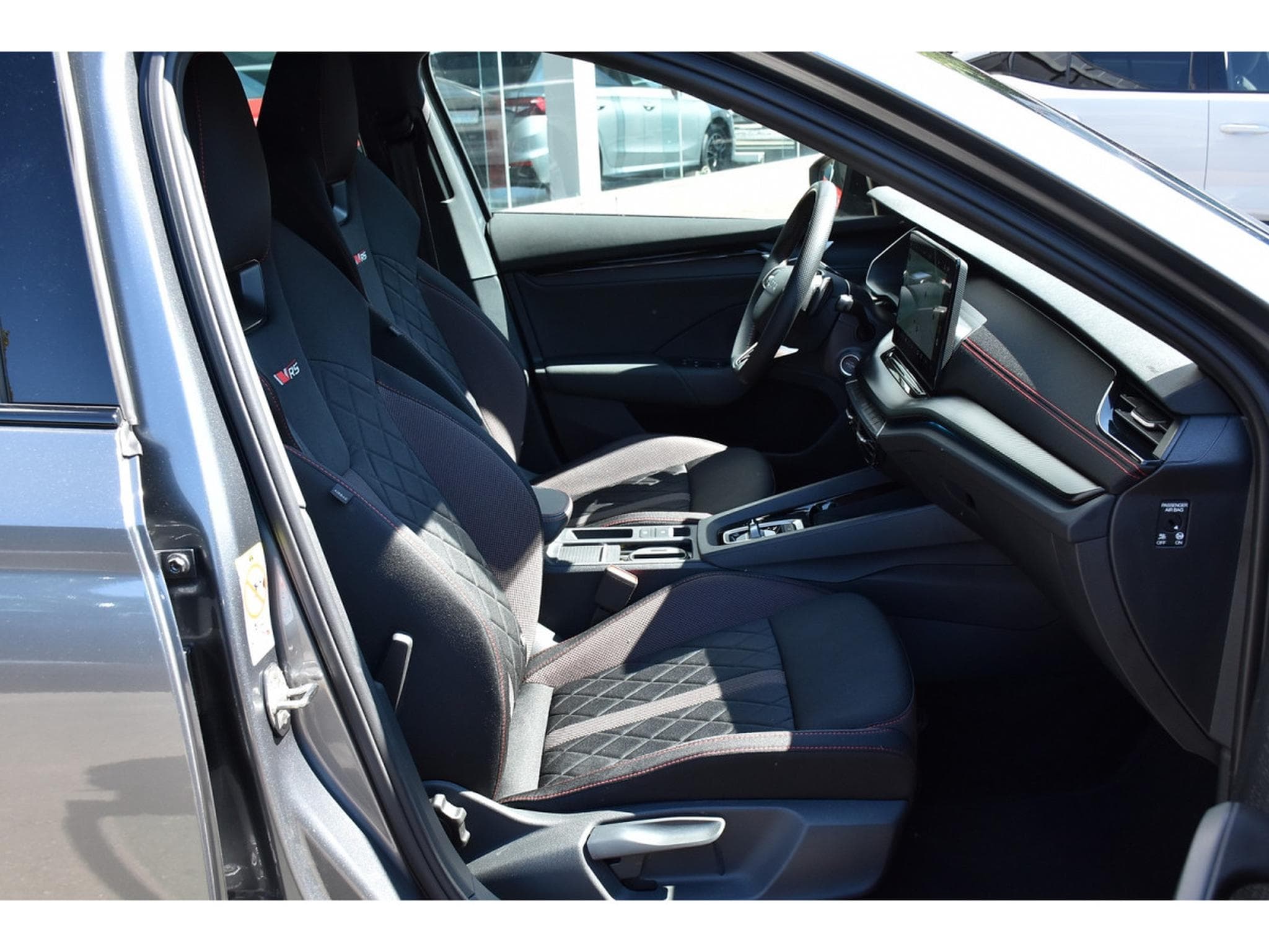 Skoda Octavia Combi 2.0 TSI RS DSG TRAVEL SIDE ATT RMQ 1° MAIN (2025) - Foto 7