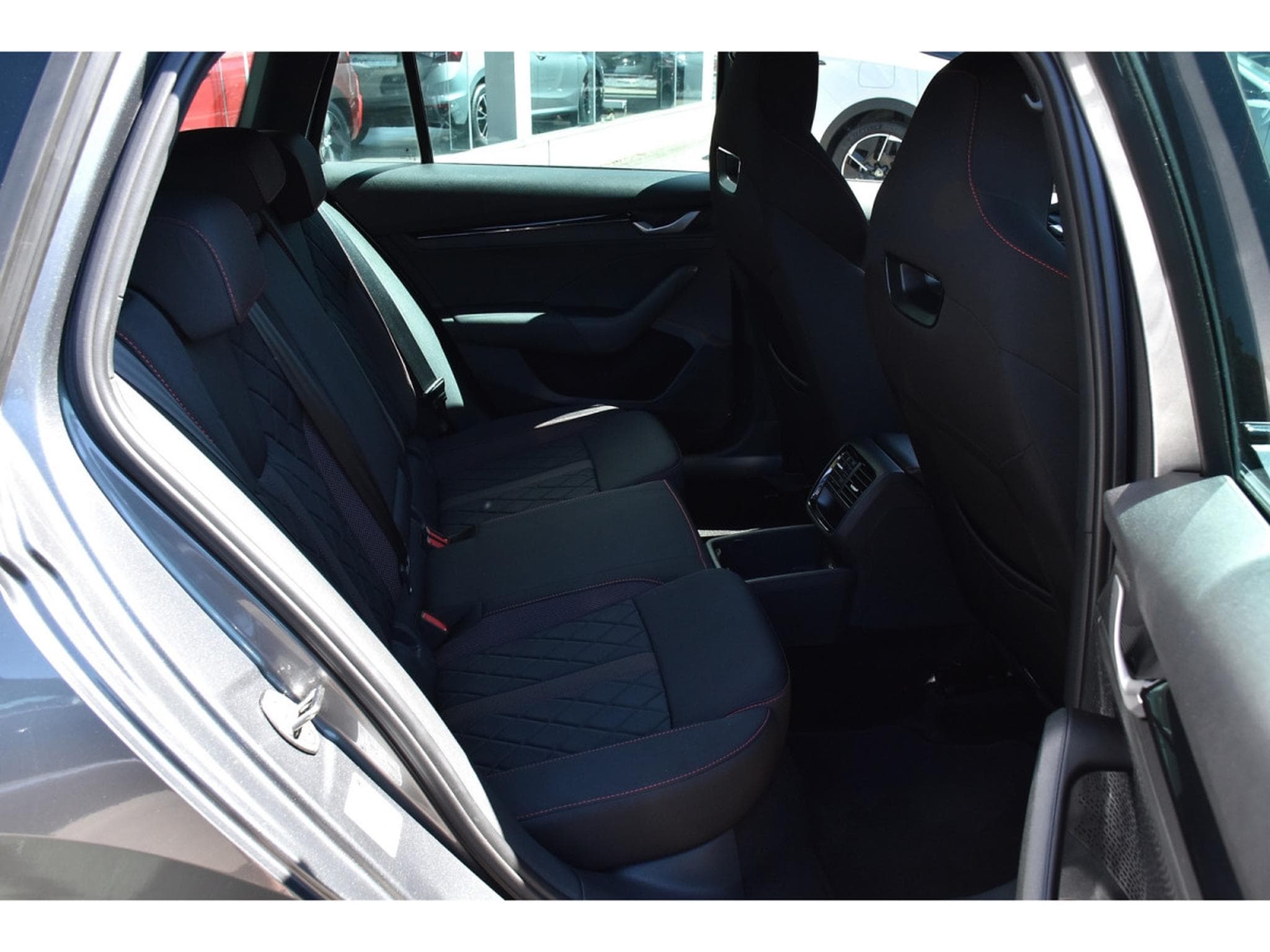 Skoda Octavia Combi 2.0 TSI RS DSG TRAVEL SIDE ATT RMQ 1° MAIN (2025) - Foto 8